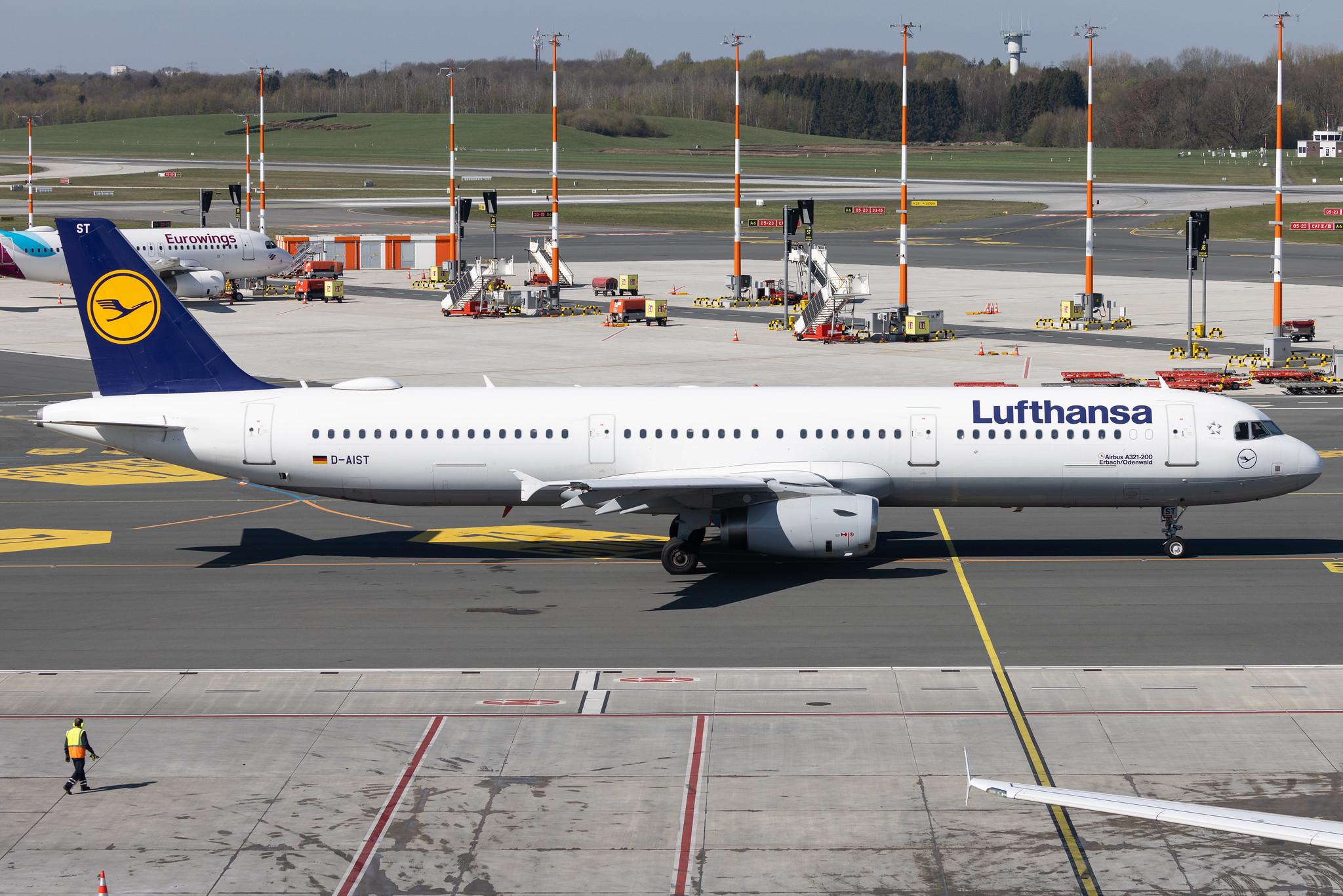 Hamburg Airport: Lufthansa (LH / DLH) |  Airbus A321-231 A321 | D-AIST | MSN 4005