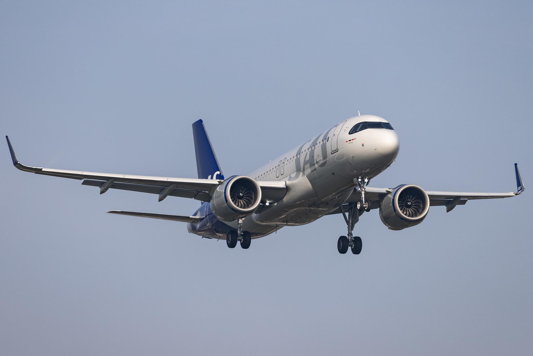 London Heathrow: SAS (SK / SAS) | Operator: SAS Connect |  Airbus A320-251N A20N | EI-SIJ | MSN 10752