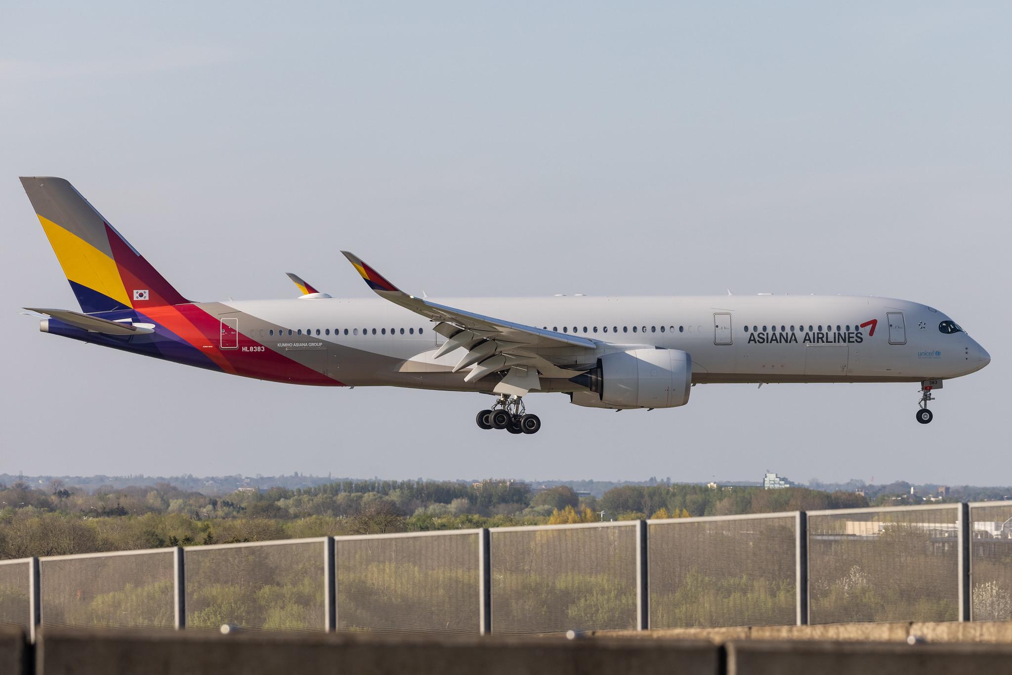 London Heathrow: Asiana Airlines (OZ / AAR) |  Airbus A350-941 A359 | HL8383 | MSN 425