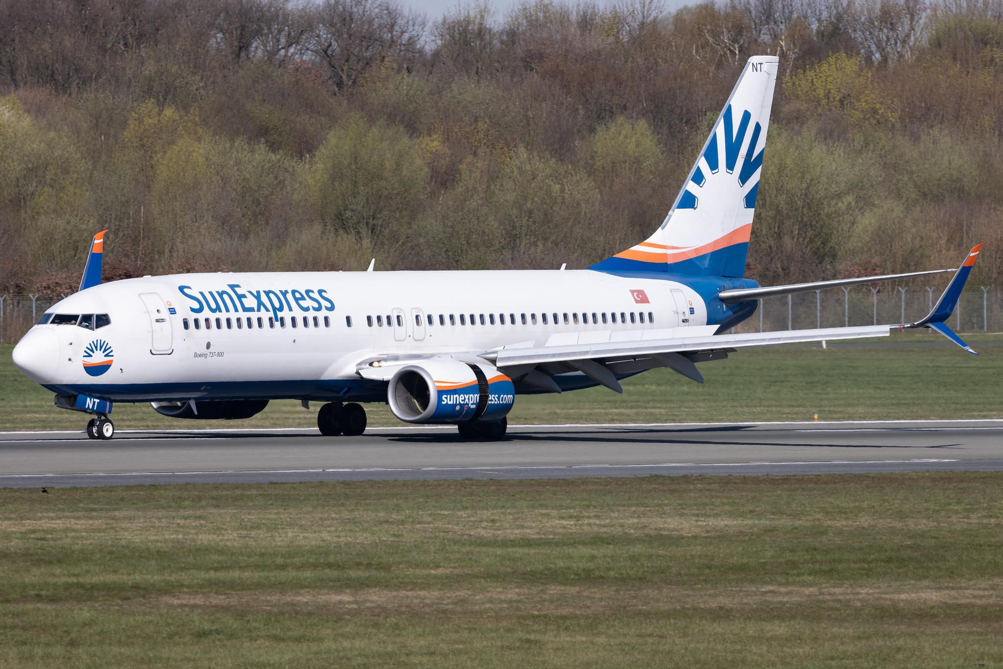 Hamburg Airport: SunExpress (XQ / SXS) |  Boeing 737-8HC B738 | TC-SNT | MSN 40755