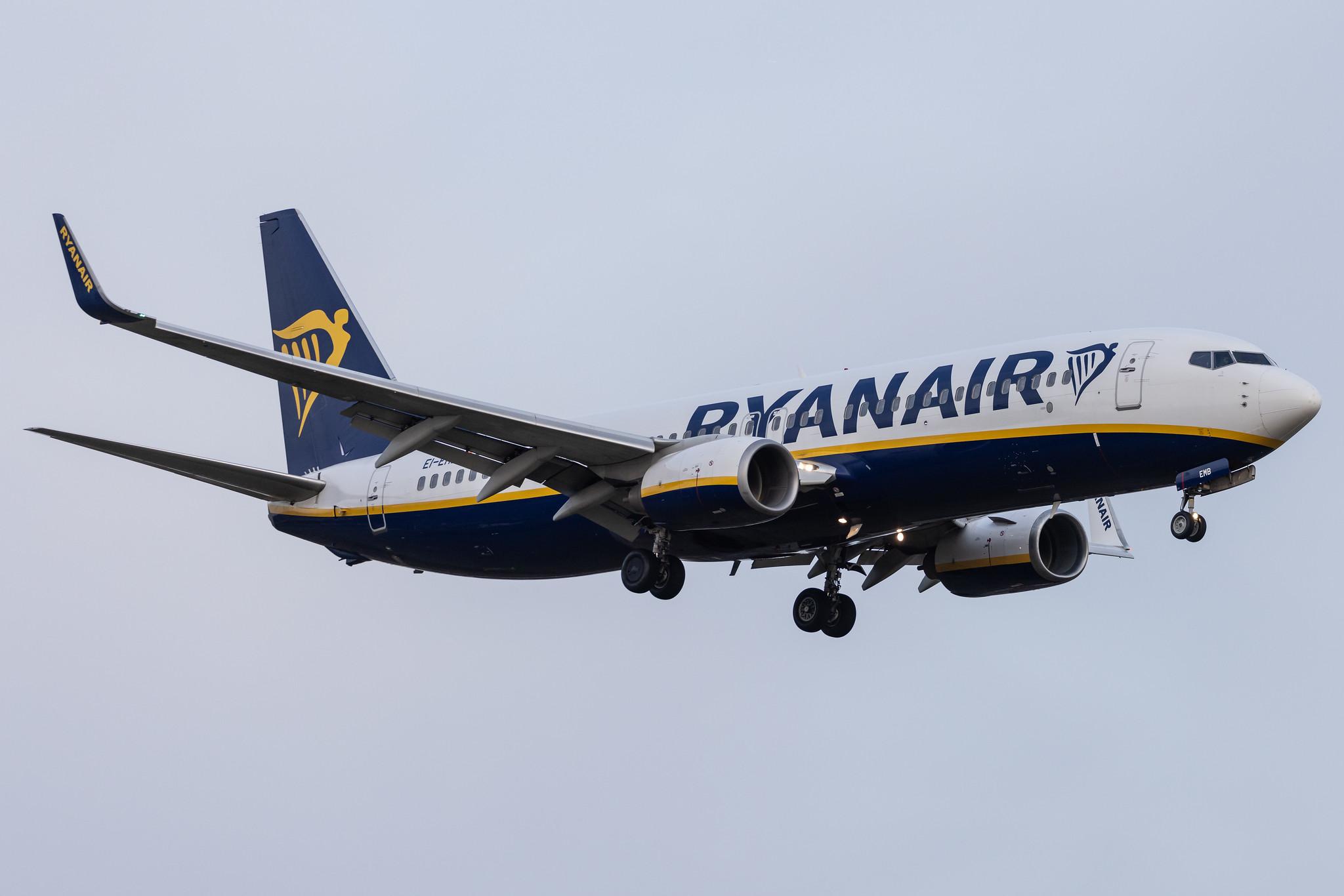 Hamburg Airport: Ryanair (FR / RYR) |  Boeing 737-8AS B738 | EI-EMB | MSN 38511