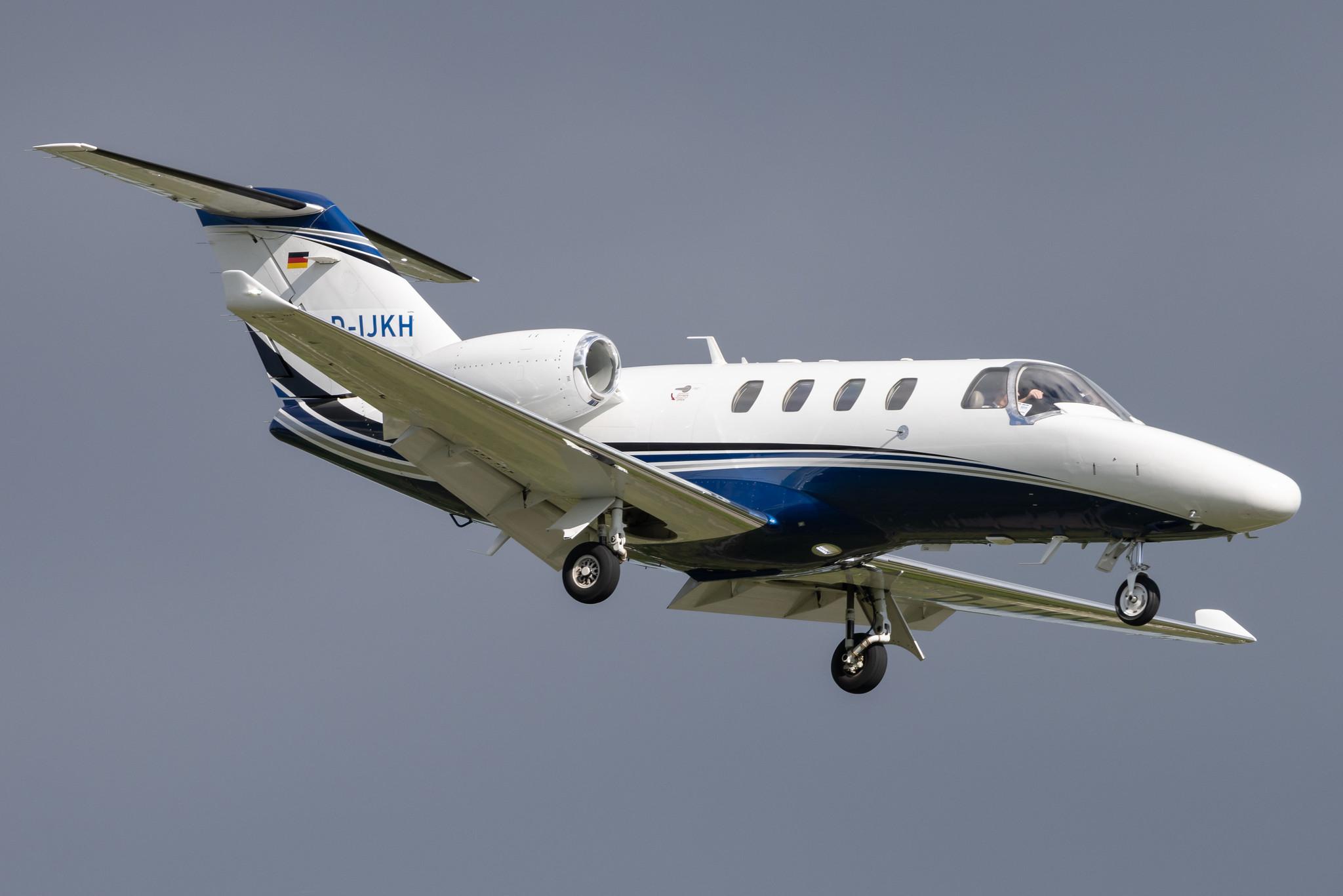 Hamburg Airport: Jetkontor (/ JKH) |  Cessna 525 Citation M2 C25M | D-IJKH | MSN 525-0929