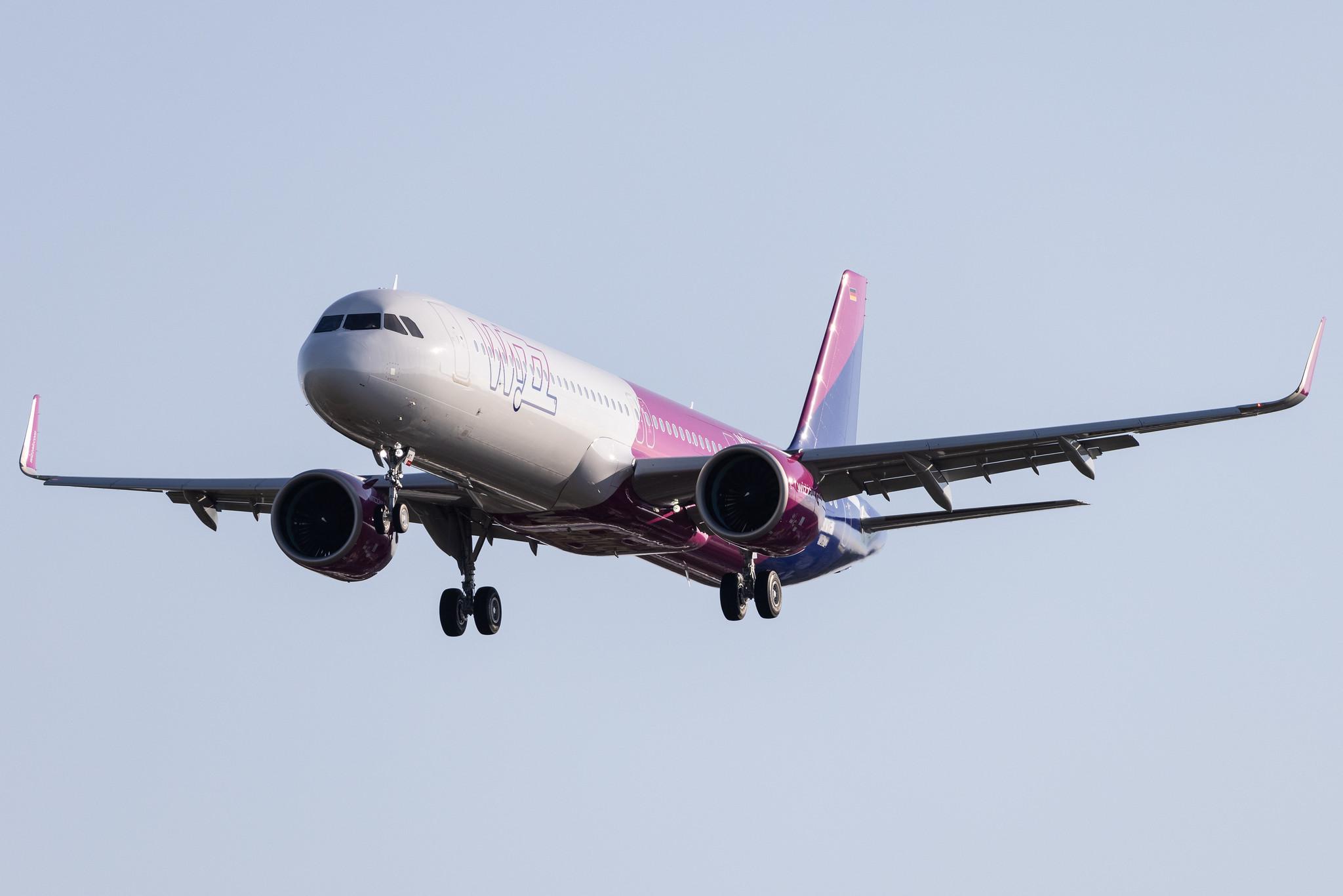 Hamburg Airport: Wizz Air UK (W9 / WUK) |  Airbus A321-271NX A21N | D-AVYF | MSN 10672