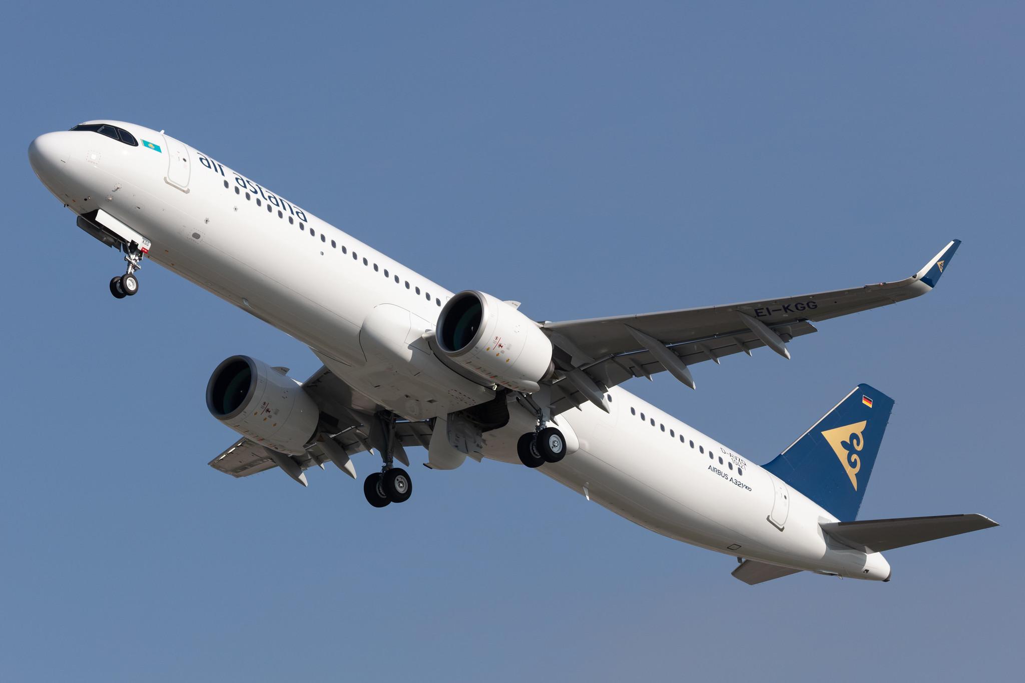 Hamburg Finkenwerder: Air Astana (KC / KZR) |  Airbus A321-271NX A21N | D-AVZQ (EI-KGG) | MSN 10421