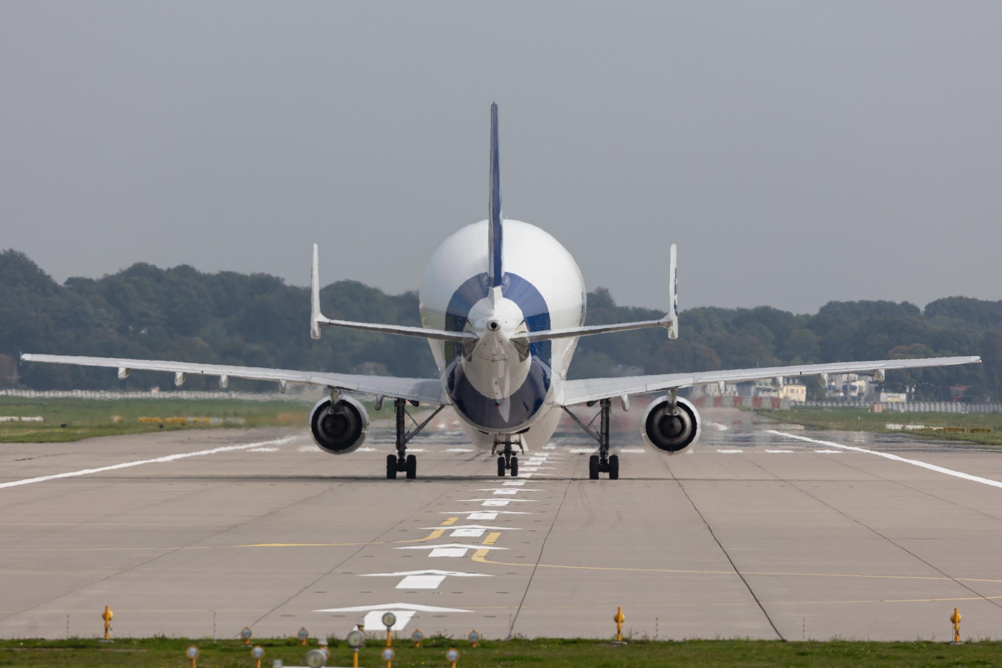 Hamburg Finkenwerder: Airbus Transport International (4Y / BGA) |  Airbus A300-608ST Beluga A3ST | F-GSTF | MSN 796