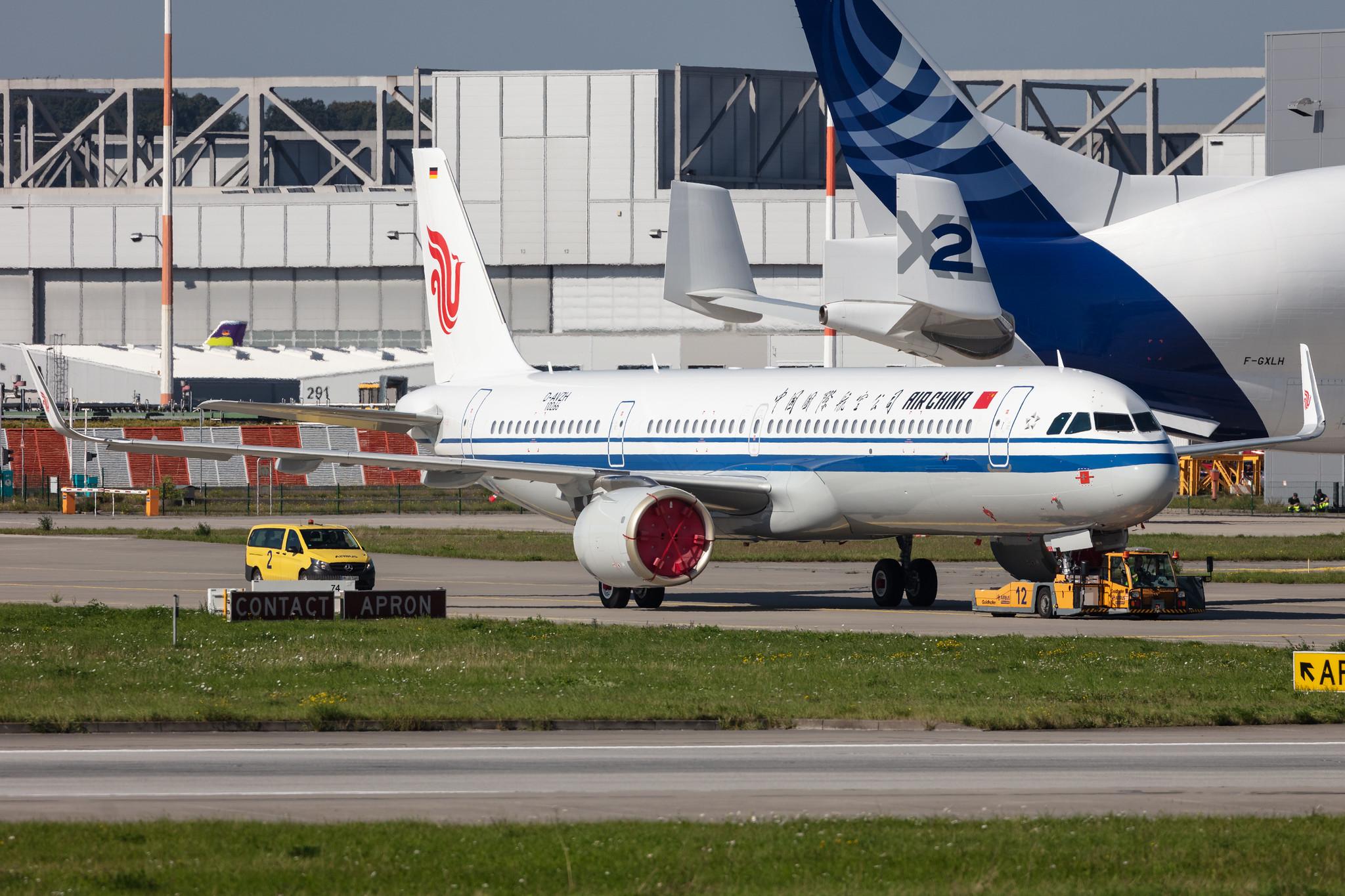 Hamburg Finkenwerder: Air China (CA / CCA) |  Airbus A321-251NX A21N | D-AVZH (B-326C) | MSN 10266