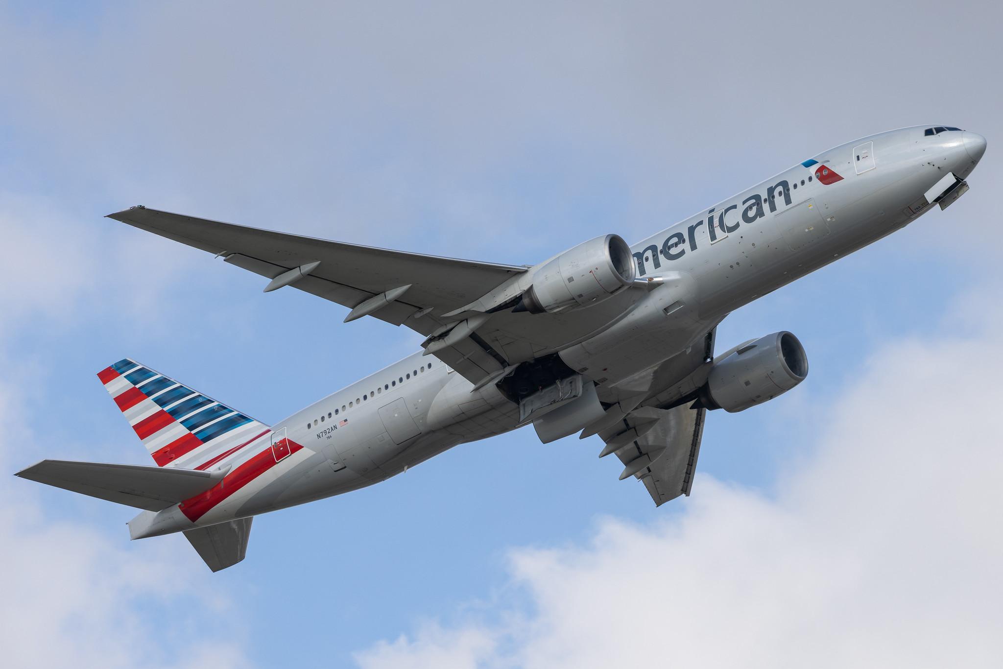 London Heathrow: American Airlines (AA / AAL) |  Boeing 777-223(ER) B772 | N792AN | MSN 30253