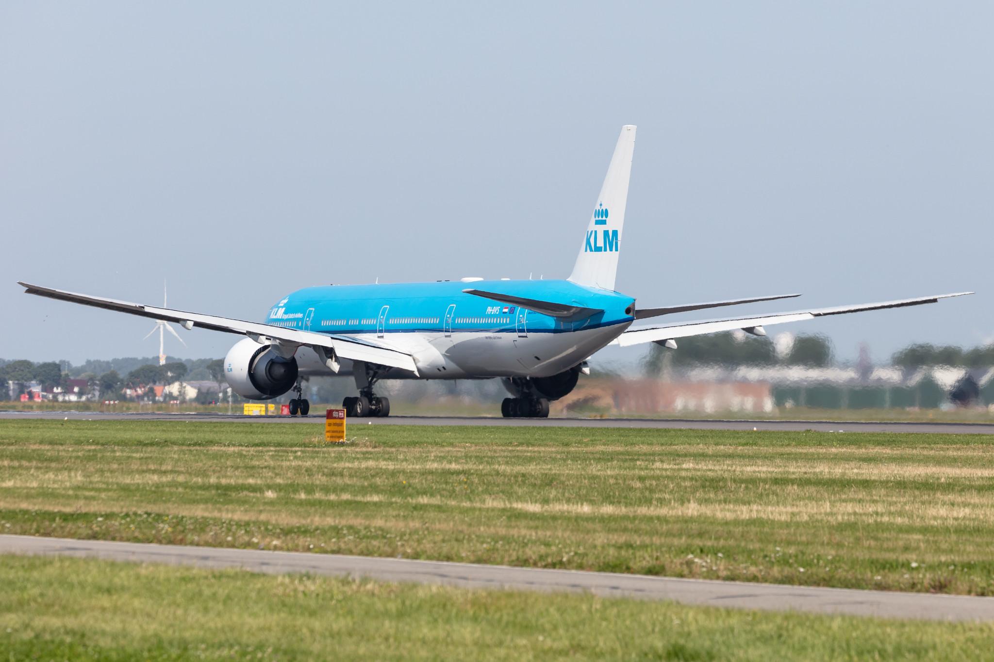 Amsterdam Schiphol: KLM (KL / KLM) |  Boeing 777-306(ER) B77W | PH-BVS | MSN 61604