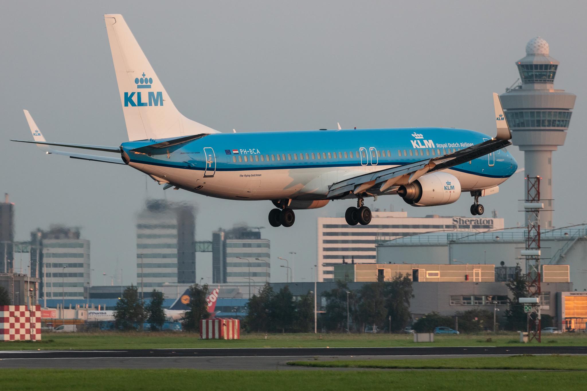 Amsterdam Schiphol: KLM (KL / KLM) |  Boeing 737-8K2 B738 | PH-BCA | MSN 37820