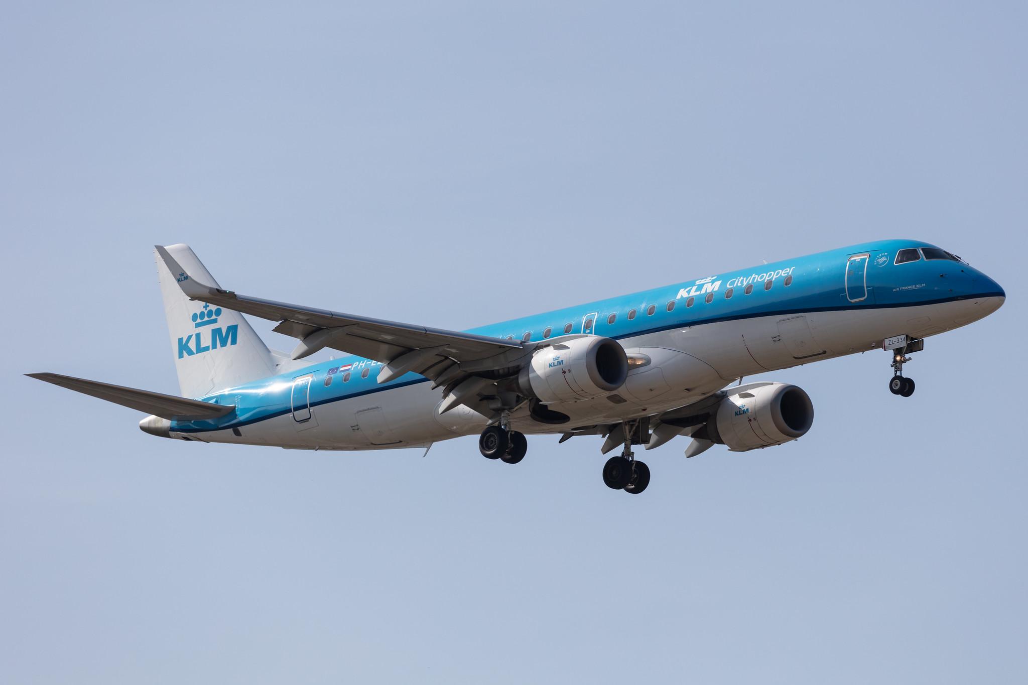 Amsterdam Schiphol: KLM (KL / KLM) | Operator: KLM Cityhopper |  Embraer E190STD E190 | PH-EZL | MSN 19000334