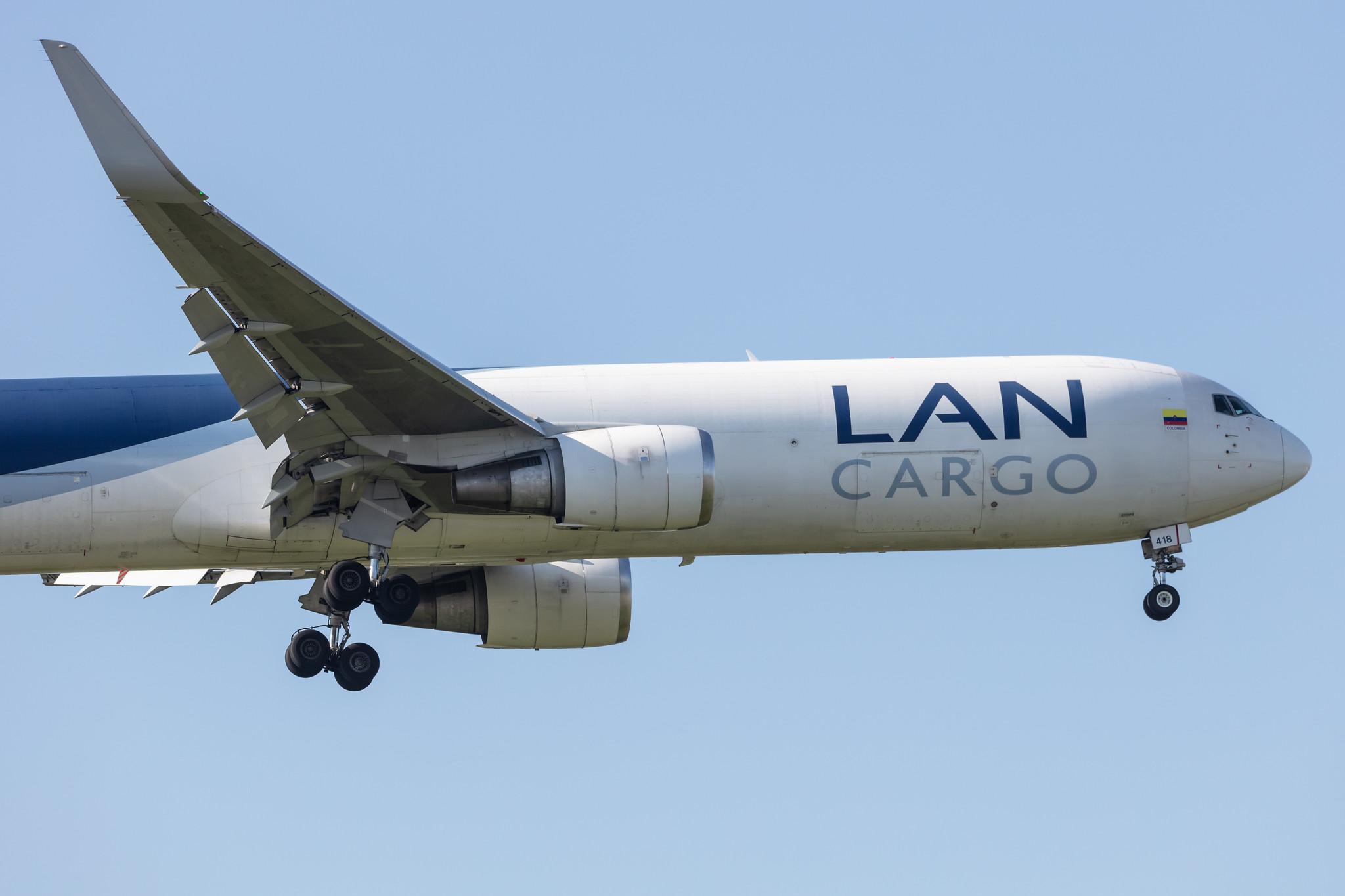 Amsterdam Schiphol: LATAM Cargo (UC / LCO) | Operator: LATAM Cargo Colombia |  Boeing 767-316F(ER) B763 | N418LA | MSN 34246