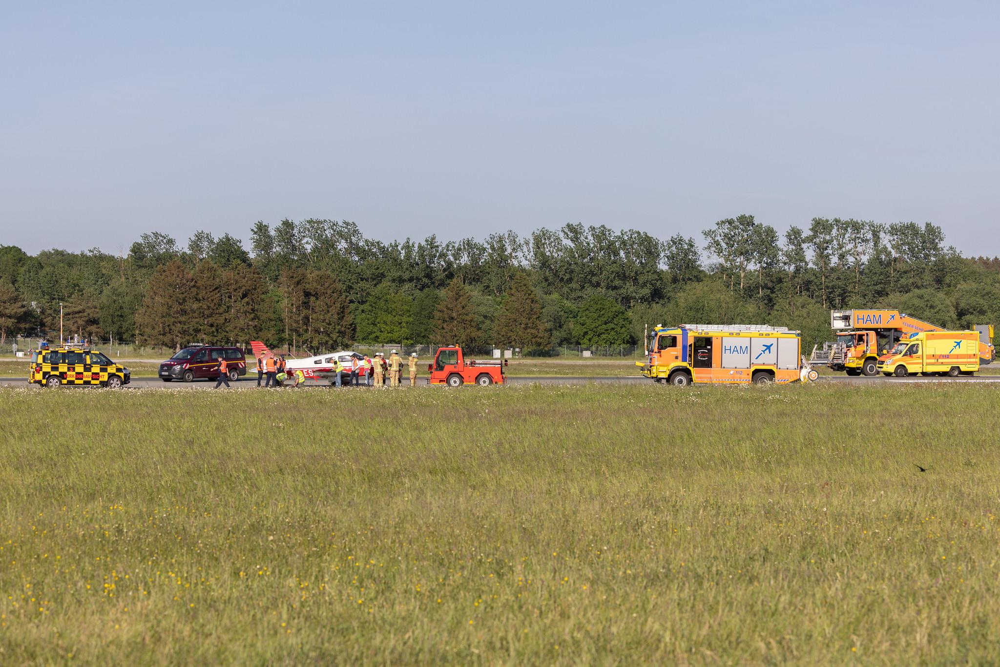 Hamburg Airport: Private Owner |  Piper PA-28-181 Archer III P28R | D-ESAN | MSN 2843028