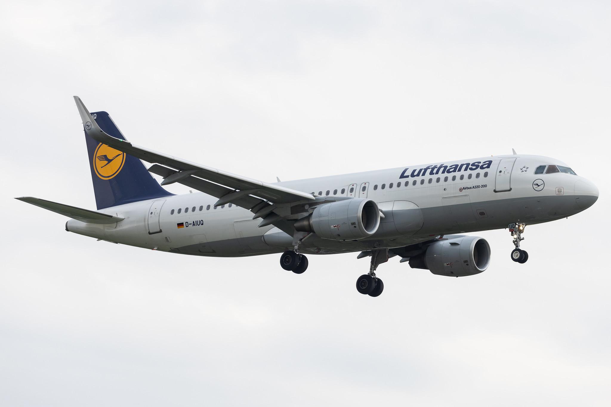 Hamburg Airport: Lufthansa (LH / DLH) |  Airbus A320-214 A320 | D-AIUQ | MSN 6947