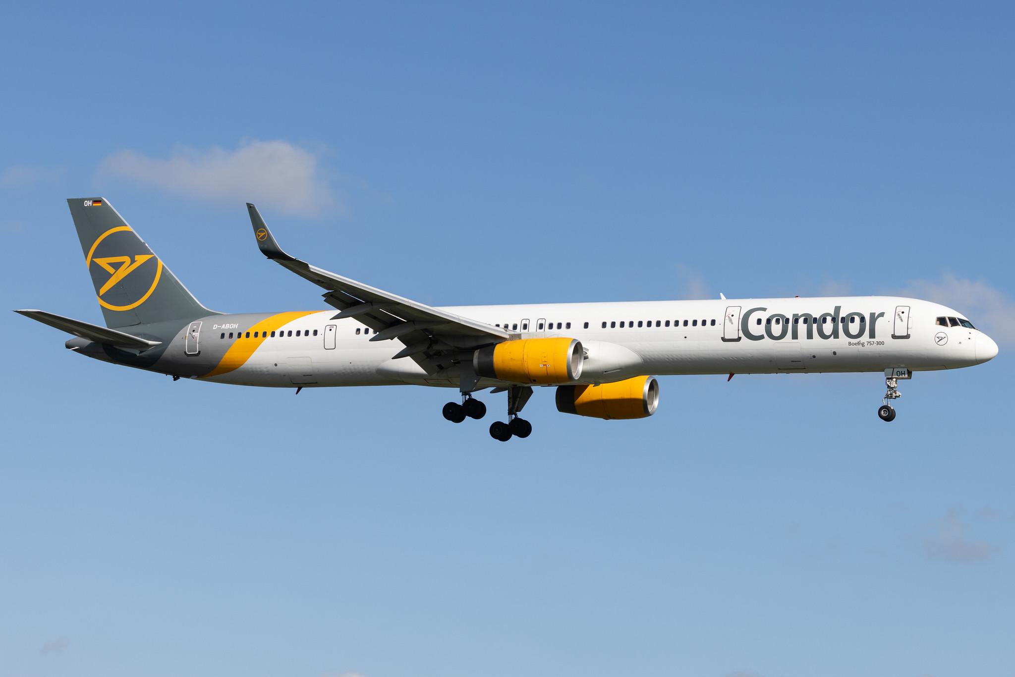 Hamburg Airport: Condor (DE / CFG) |  Boeing 757-330 B753 | D-ABOH | MSN 30030