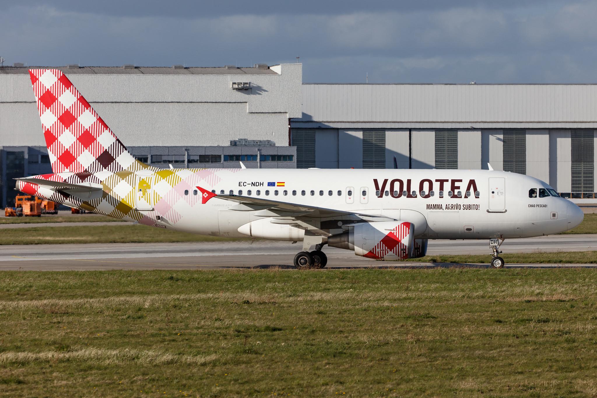 Hamburg Finkenwerder: Volotea (V7 / VOE) |  Airbus A319-111 A319 | EC-NDH | MSN 03403