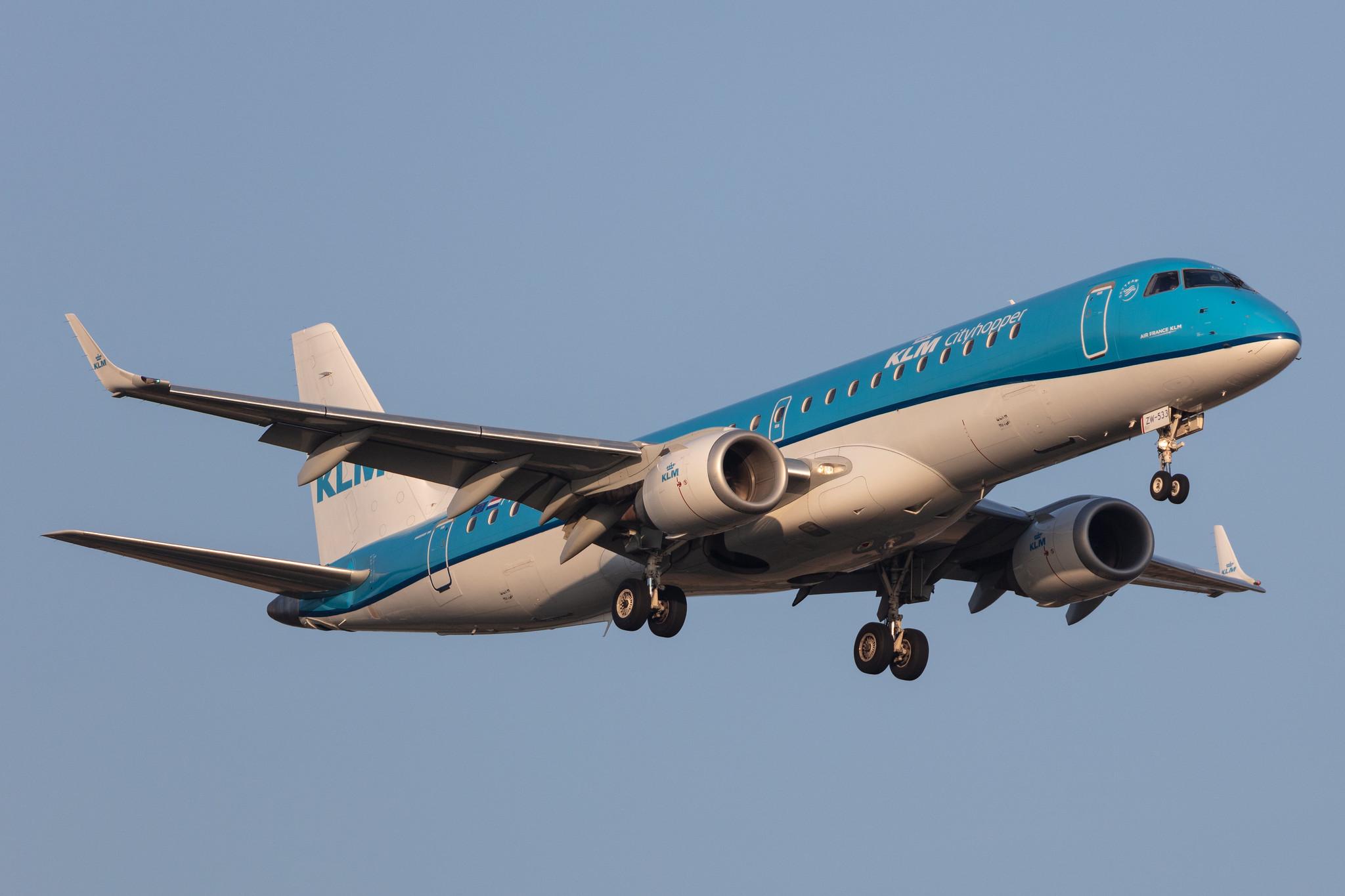 Amsterdam Schiphol: KLM (KL / KLM) | Operator: KLM Cityhopper |  Embraer E190STD E190 | PH-EZW | MSN 19000533