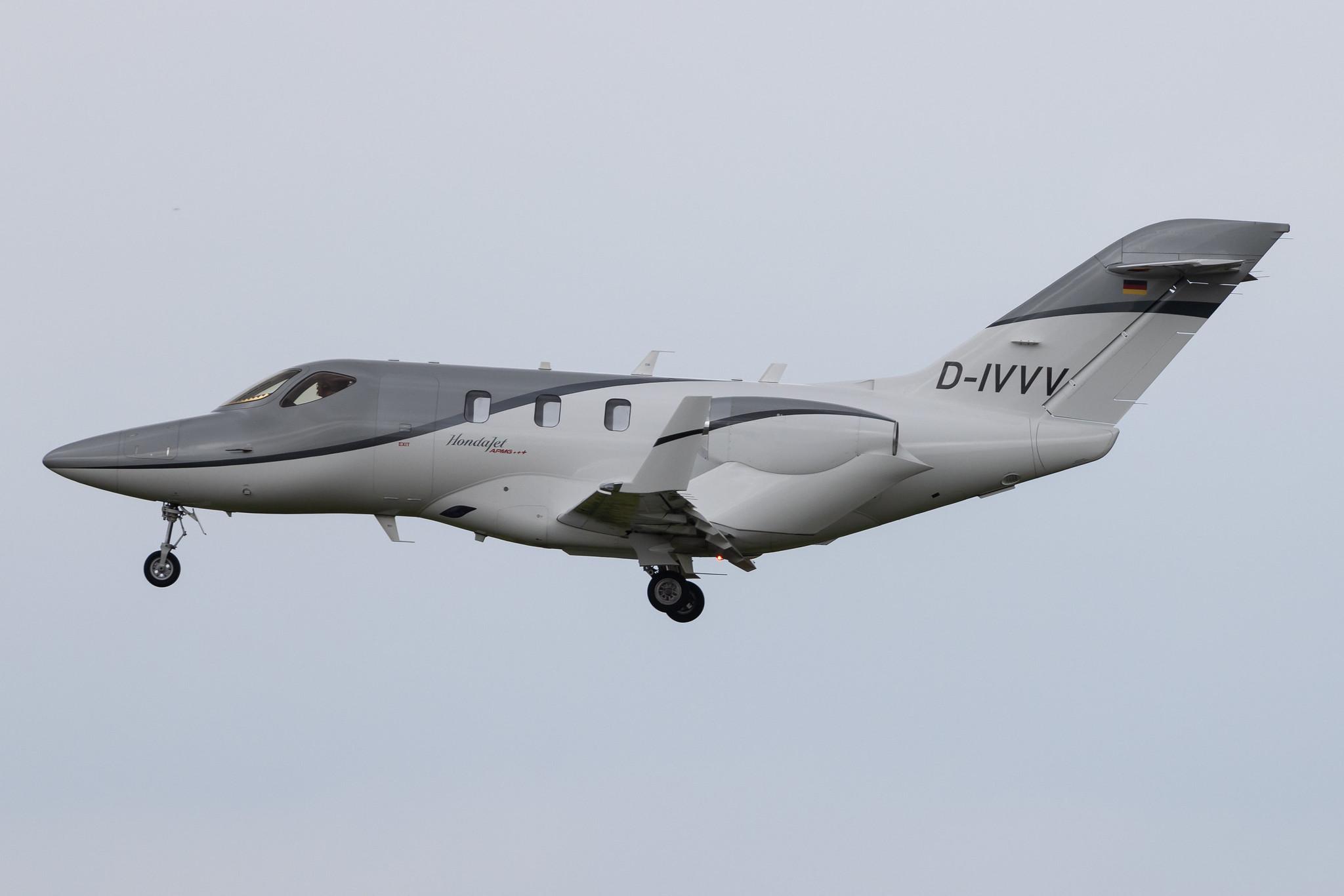 Hamburg Airport: Private Owner |  Honda HA-420 HondaJet HDJT | D-IVVV | MSN 42000060