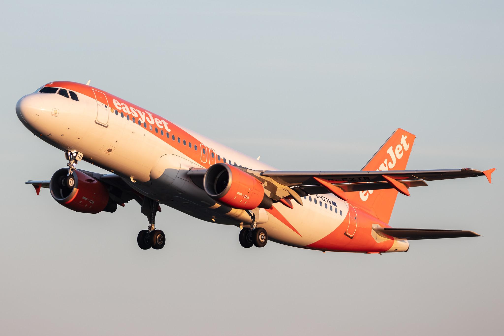 Amsterdam Schiphol: easyJet (U2 / EZY) |  Airbus A320-214 A320 | G-EZTB | MSN 3843