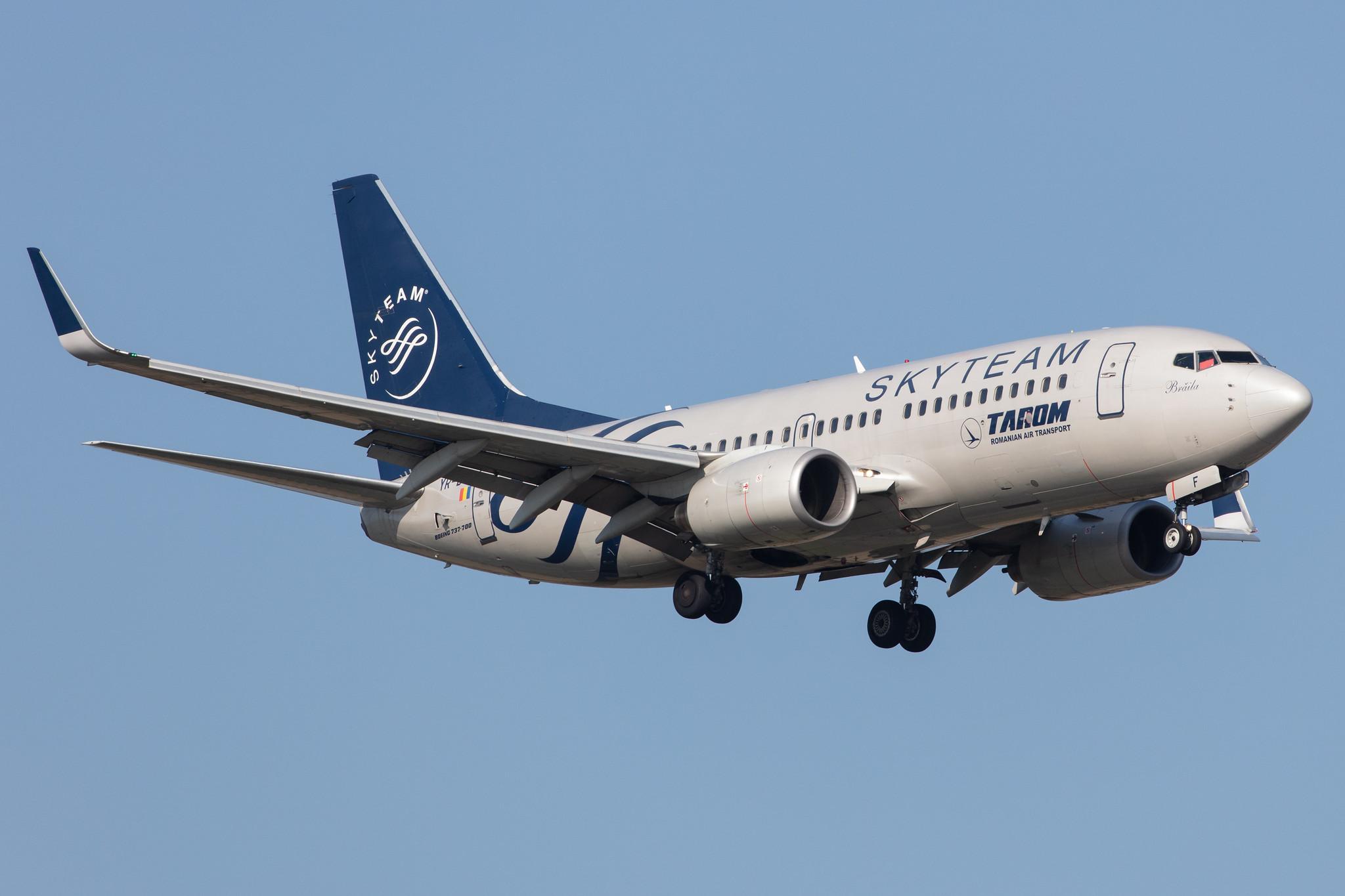 Amsterdam Schiphol: Tarom (RO / ROT) |  Livery: SkyTeam Livery |  Boeing 737-78J B737 | YR-BGF | MSN 28440