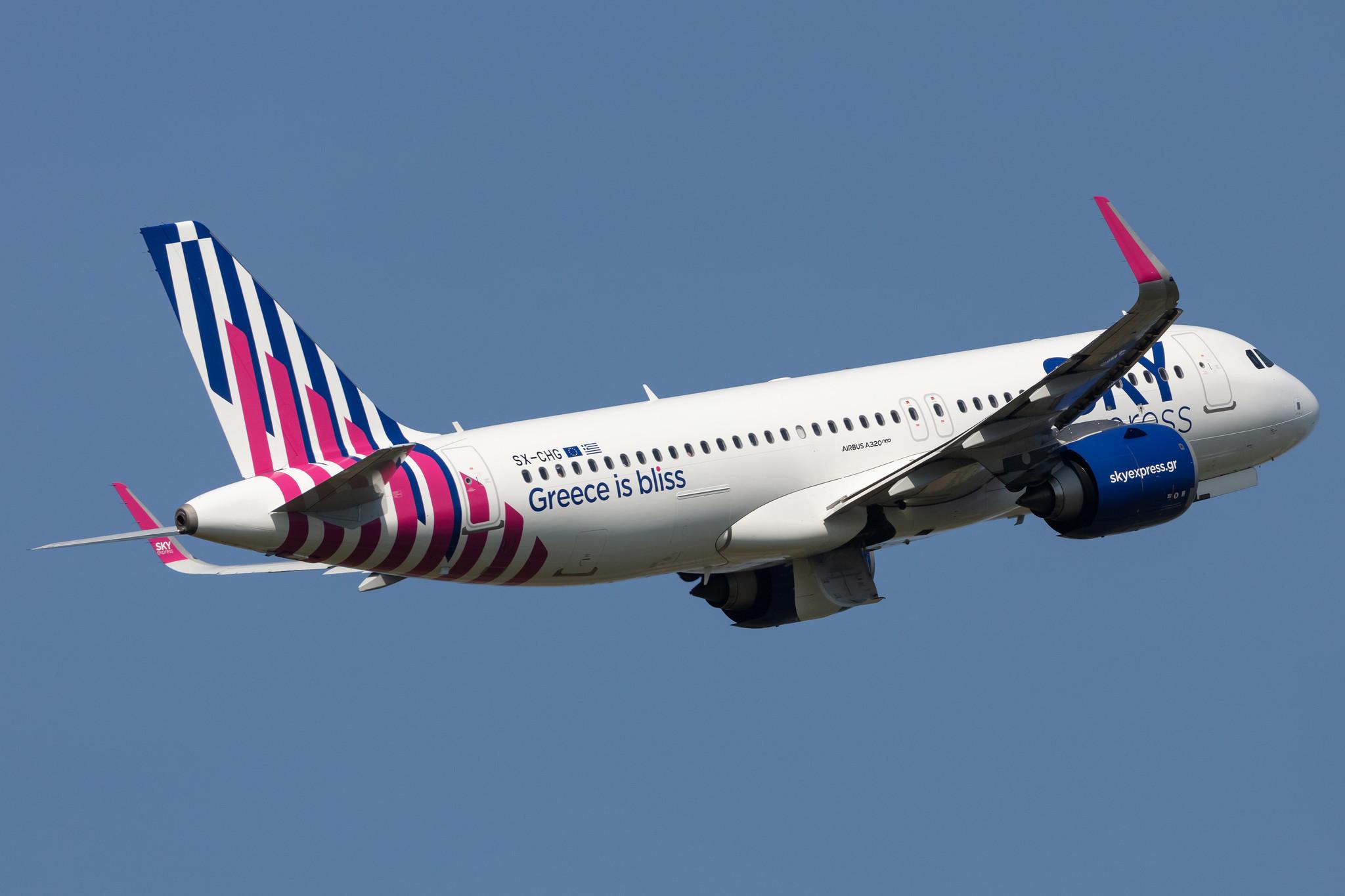 Amsterdam Schiphol: Sky Express (GQ / SEH) |  Airbus A320-251N A20N | SX-CHG | MSN 10079