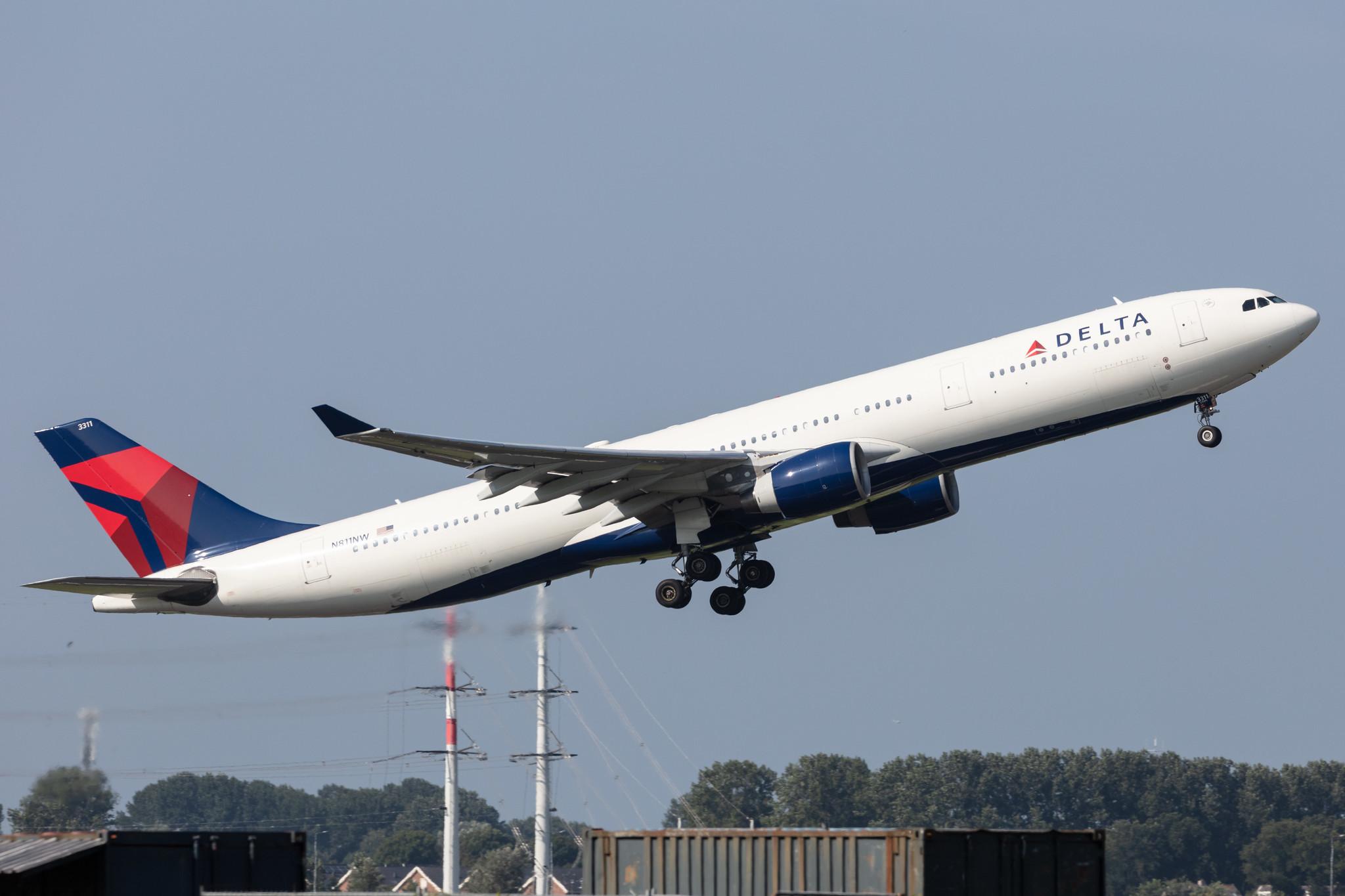 Amsterdam Schiphol: Delta Air Lines (DL / DAL) |  Airbus A330-323 A333 | N811NW | MSN 0690