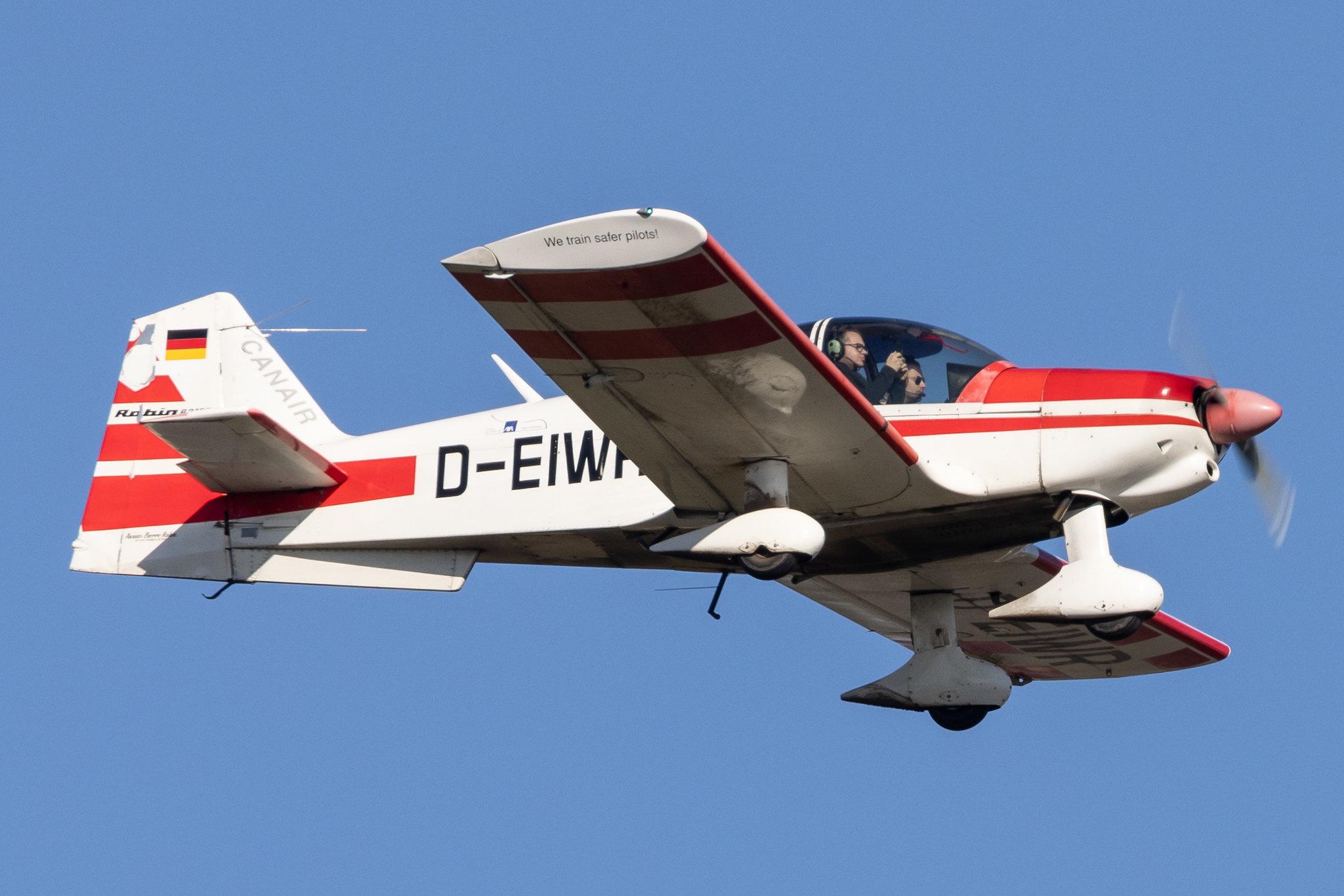 Hamburg Airport: Canair Luftfahrtunternehmen |  Robin R.2160D HR20 | D-EIWR | MSN 177