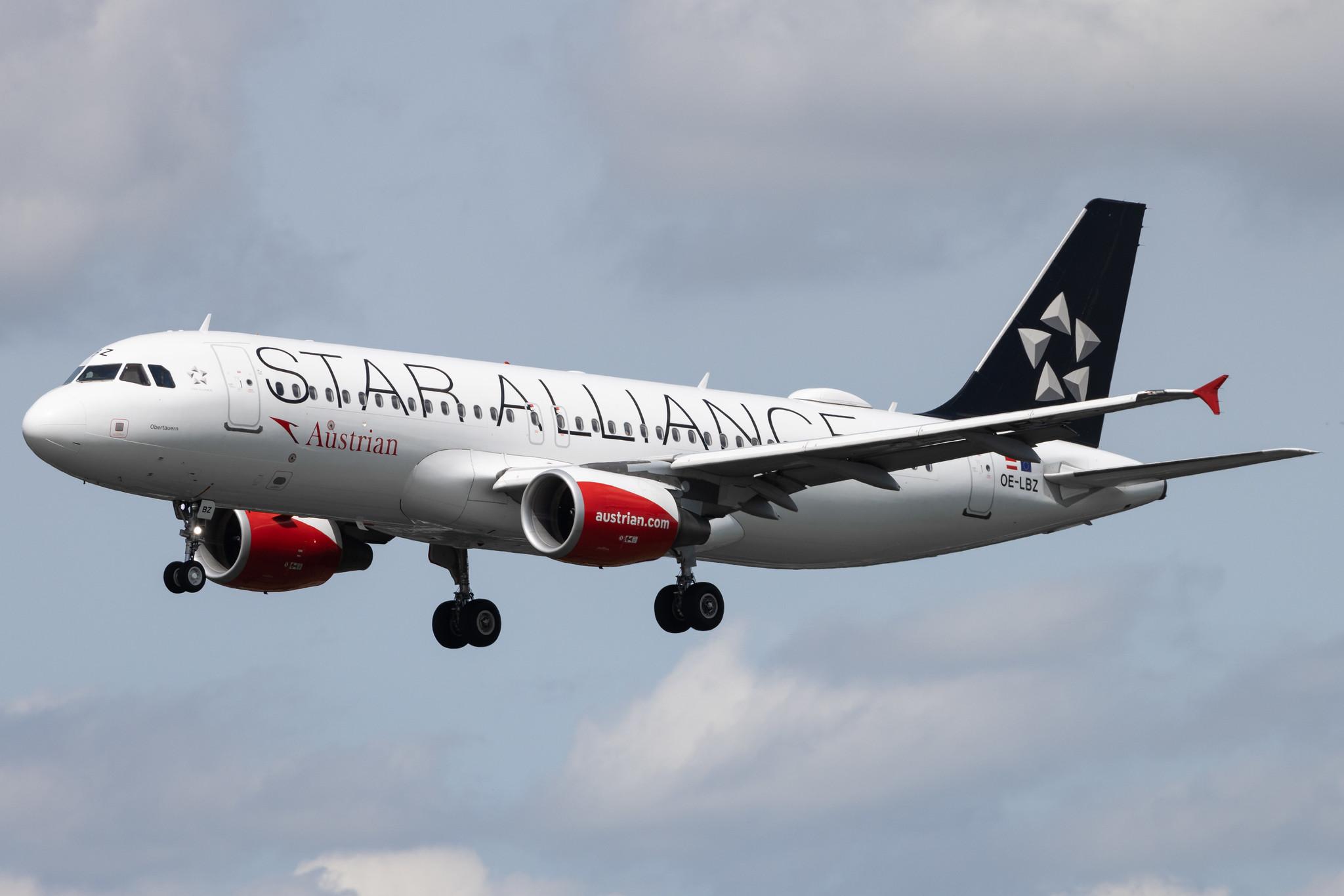 Hamburg Airport: Austrian Airlines (OS / AUA) |  Livery: Star Alliance Livery |  Airbus A320-214 A320 | OE-LBZ | MSN 5181