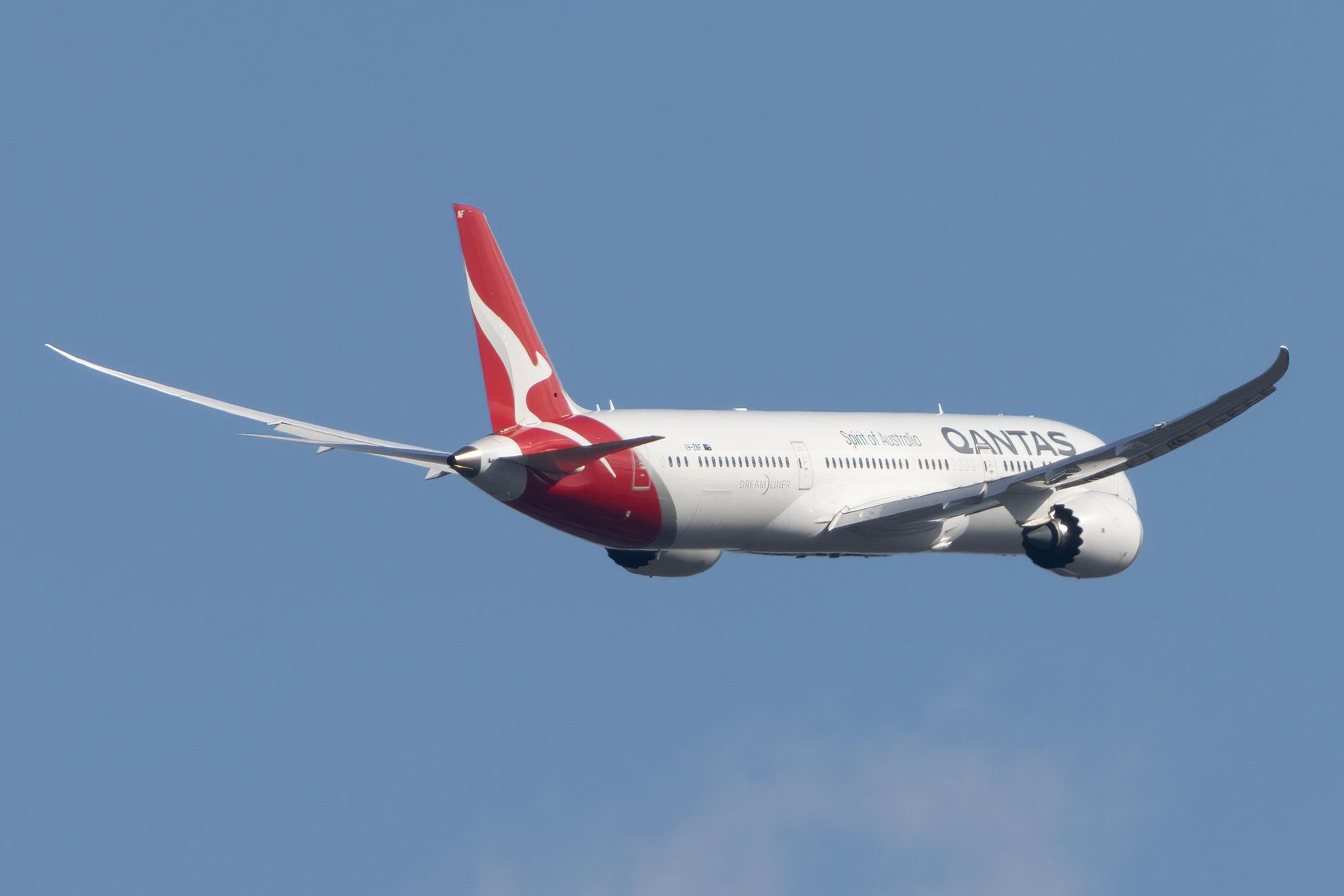 London Heathrow: Qantas (QF / QFA) |  Boeing 787-9 Dreamliner B789 | VH-ZNF | MSN 36239