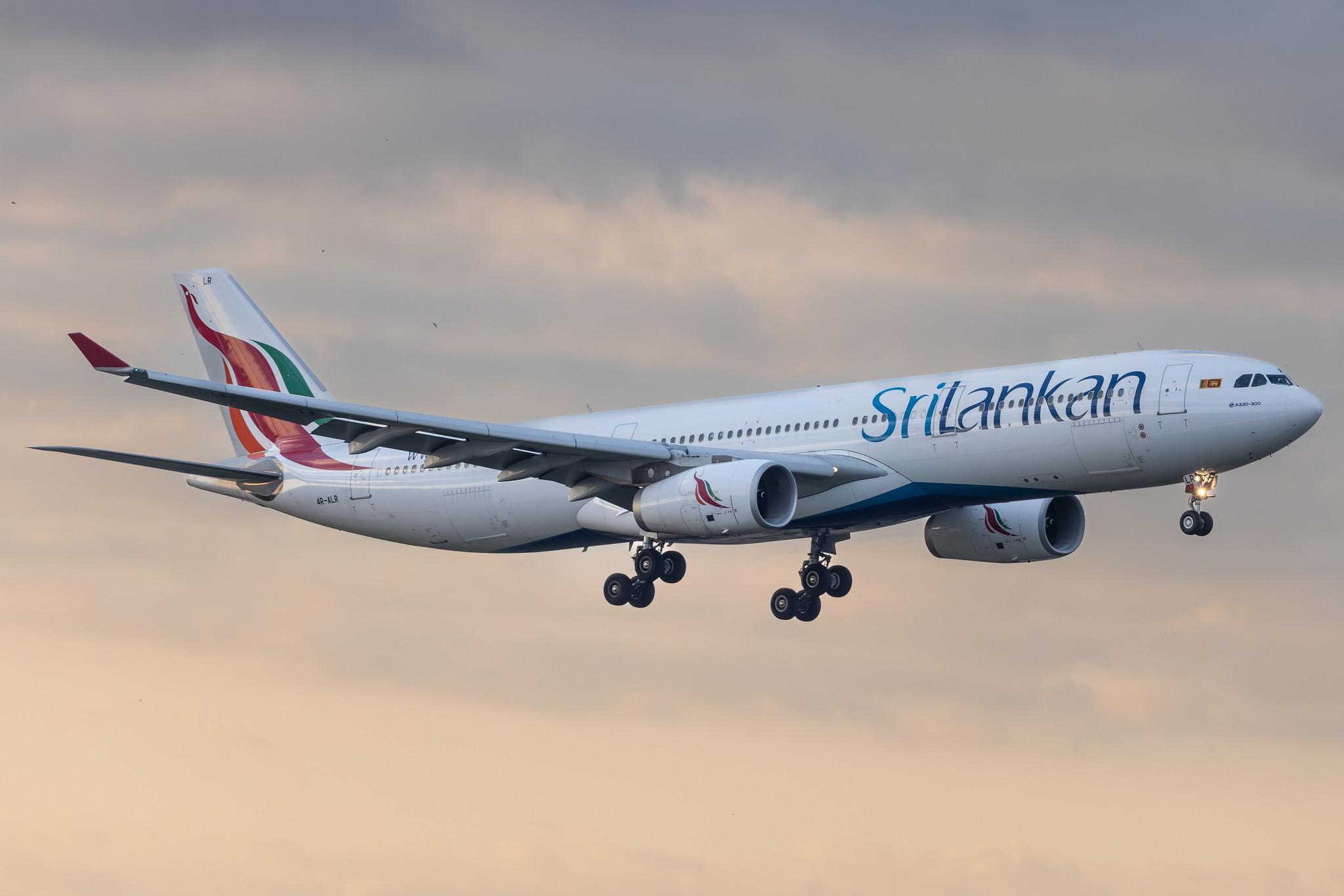 London Heathrow: SriLankan Airlines (UL / ALK) |  Airbus A330-343 A333 | 4R-ALR | MSN 1689