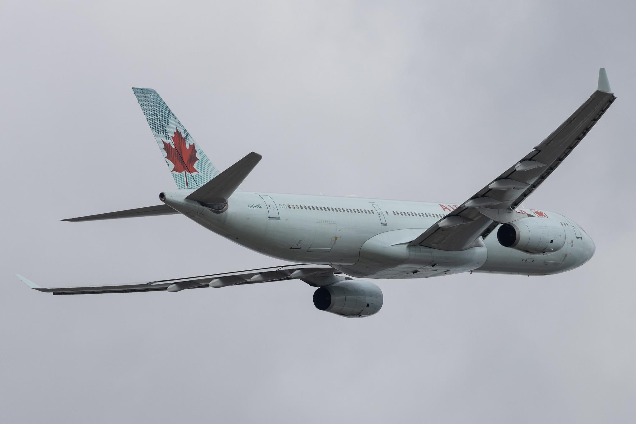 London Heathrow: Air Canada (AC / ACA) |  Airbus A330-343 A333 | C-GHKR | MSN 0400