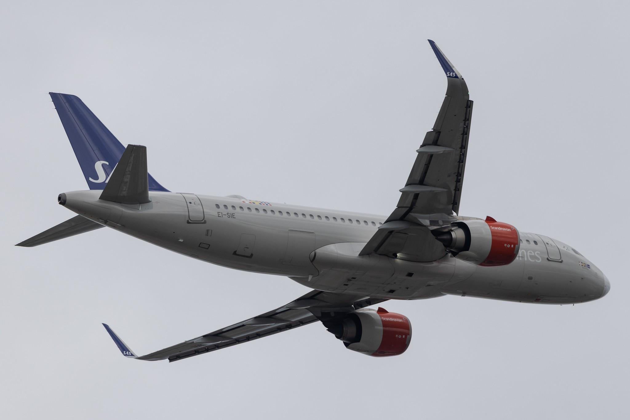 London Heathrow: SAS (SK / SAS) | Operator: SAS Connect |  Airbus A320-251N A20N | EI-SIE | MSN 8058