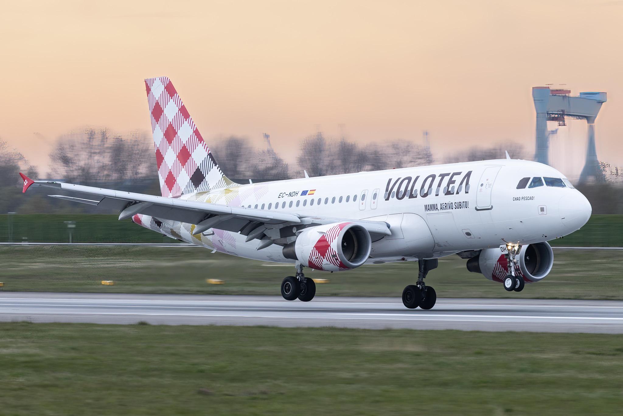 Hamburg Finkenwerder: Volotea (V7 / VOE) |  Airbus A319-111 A319 | EC-NDH | MSN 03403