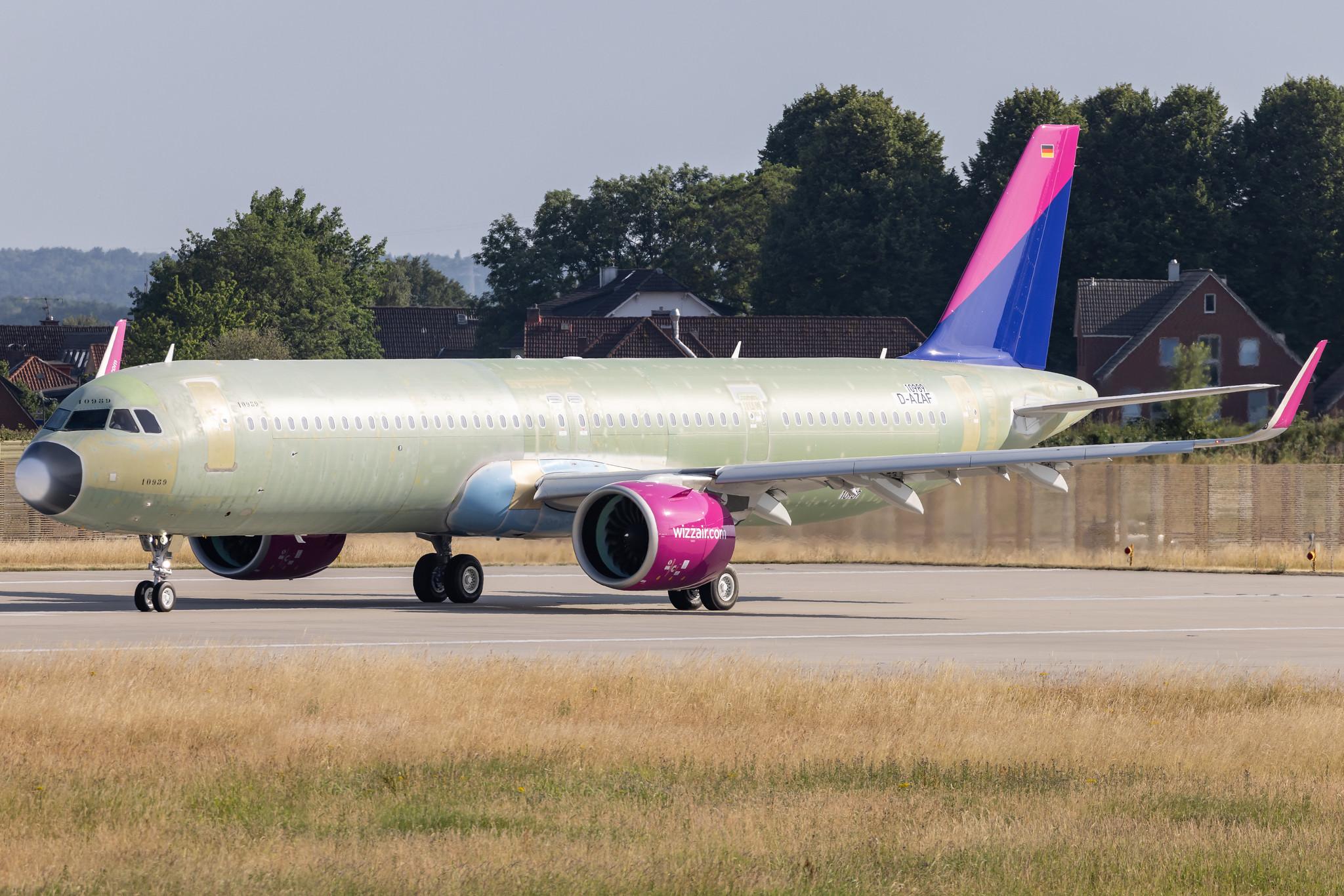 Hamburg Finkenwerder: Wizz Air (W6 / WZZ) | Airbus A321-271NX A21N | D-AZAF | HA- | MSN 10989