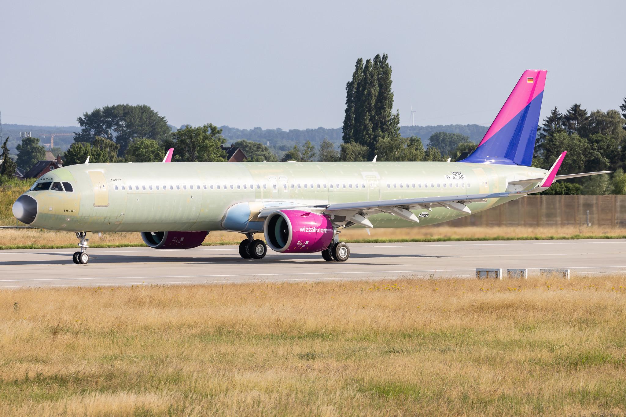 Hamburg Finkenwerder: Wizz Air (W6 / WZZ) | Airbus A321-271NX A21N | D-AZAF | HA- | MSN 10989