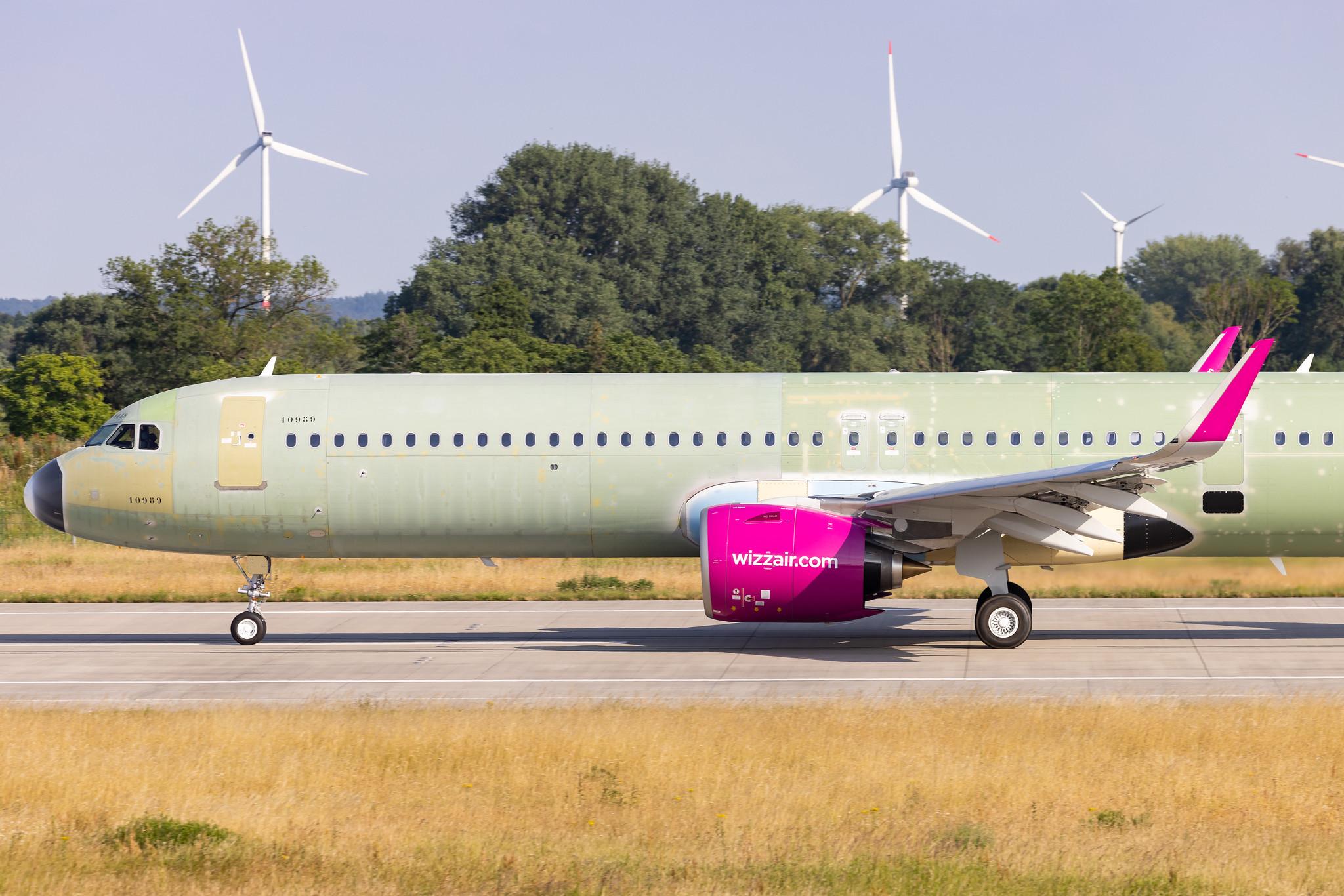 Hamburg Finkenwerder: Wizz Air (W6 / WZZ) | Airbus A321-271NX A21N | D-AZAF | HA- | MSN 10989