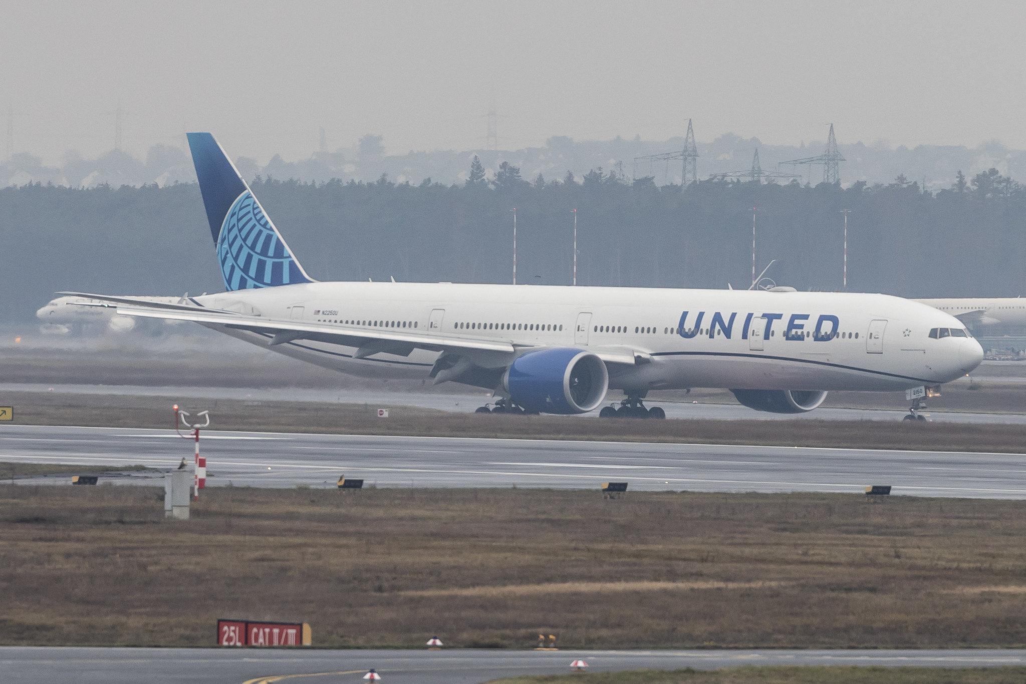 Frankfurt Airport: United Airlines (UA / UAL) |  Boeing 777-300(ER) B77W | N2250U | MSN 66590