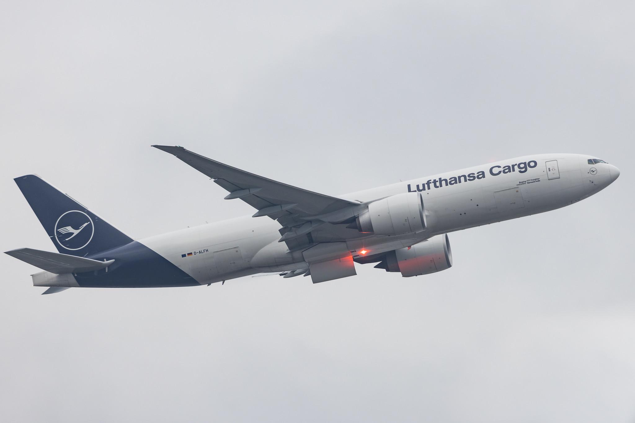 Frankfurt Airport: Lufthansa Cargo (/ GEC) |  Boeing 777-F B77L | D-ALFH | MSN 66911