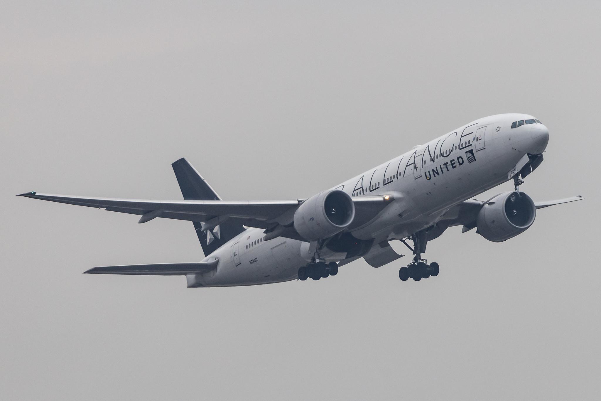 Frankfurt Airport: United Airlines (UA / UAL) |  Livery: Star Alliance livery |  Boeing 777-224(ER) B772 | N78017 | MSN 31679