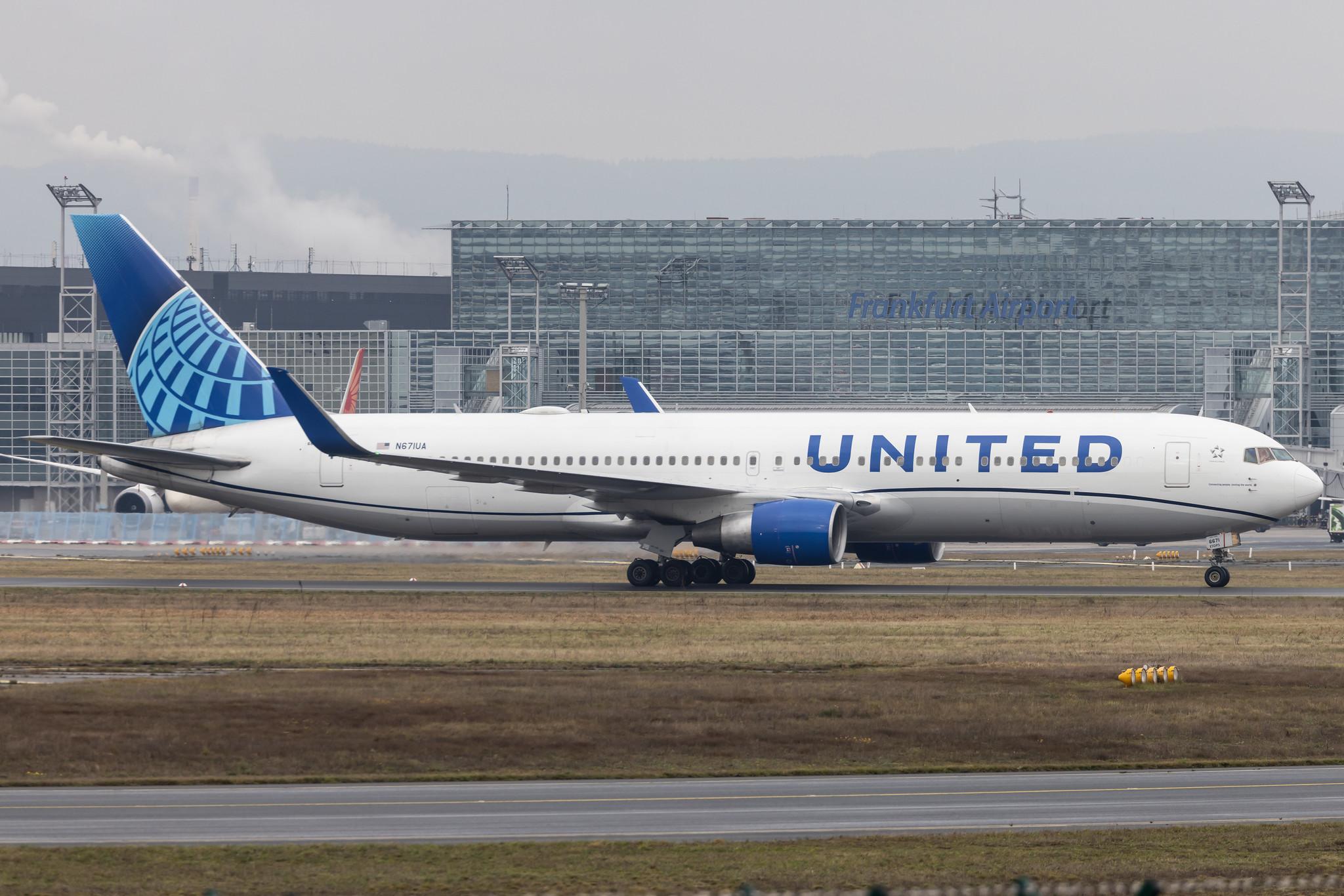 Frankfurt Airport: United Airlines (UA / UAL) |  Boeing 767-322(ER) B763 | N671UA | MSN 30026