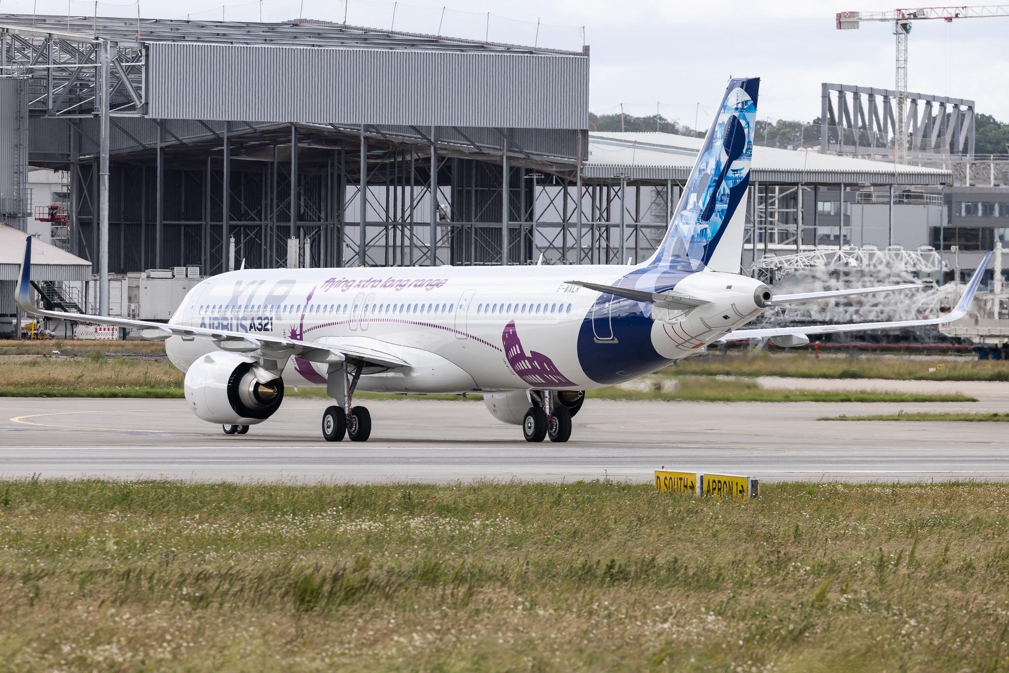 Hamburg Finkenwerder: Airbus Industrie (VK / AIB) |  Airbus A321-251NY A21N | F-WXLR | MSN 11000