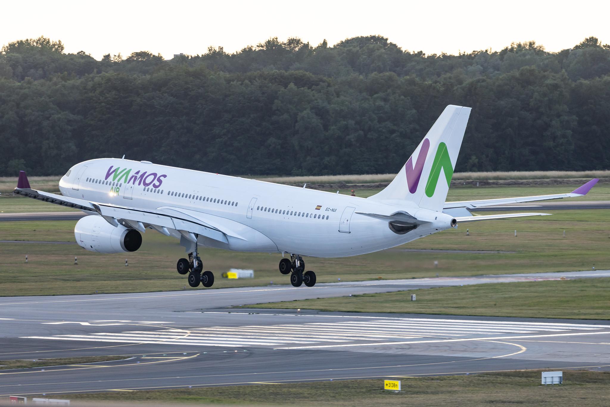 Hamburg Airport: Wamos Air (EB / PLM) |  Airbus A330-243 A332 | EC-NUI | MSN 0963