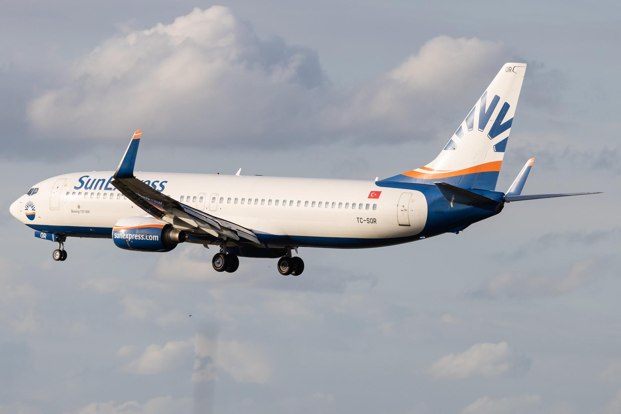 Hamburg Airport: SunExpress (XQ / SXS) | Boeing 737-8AS B738 | TC-SOR | MSN 33563