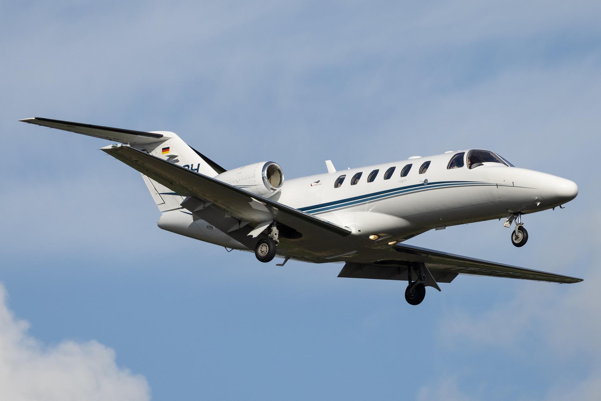 Hamburg Airport: JK JetKontor | Cessna 525A CitationJet CJ2+ C25A | D-IPCH | MSN 525A-0347