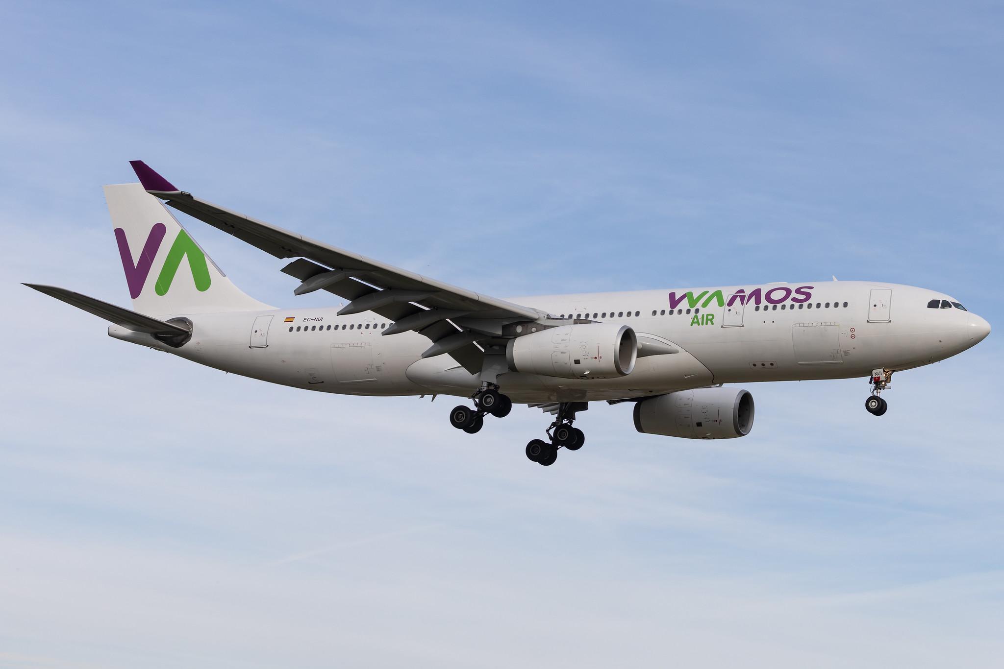 Hamburg Airport: Wamos Air (EB / PLM) | Airbus A330-243 A332 | EC-NUI | MSN 0963