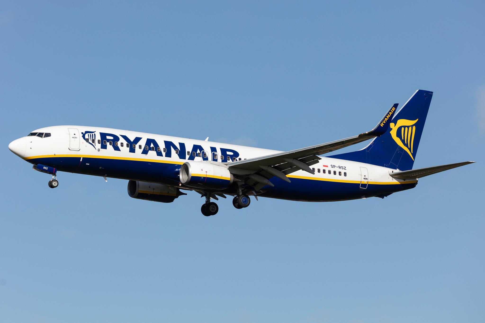 Hamburg Airport: Ryanair (FR / RYR) | Operator: Buzz |  Boeing 737-8AS B738 | SP-RSZ | MSN 44688