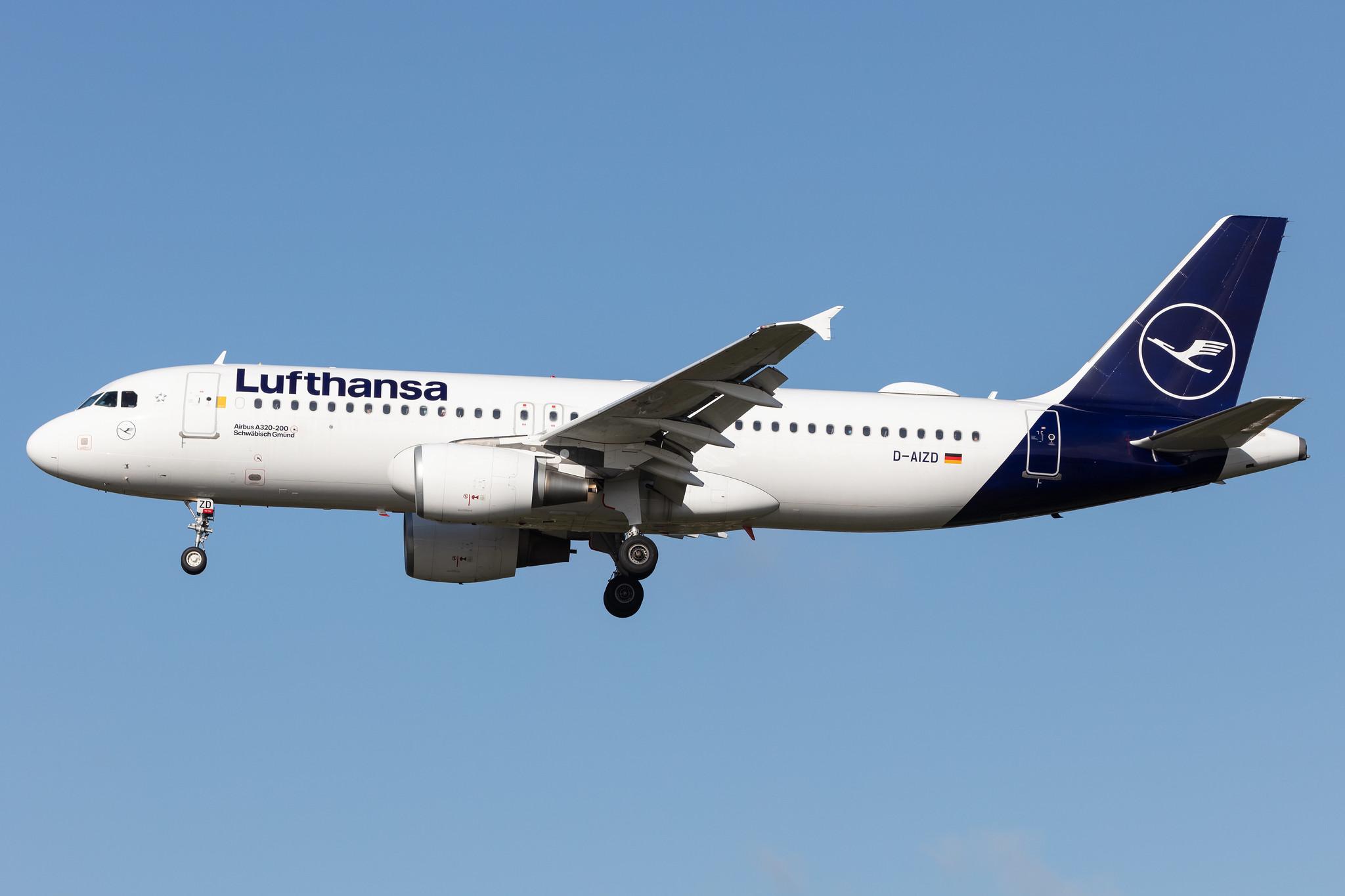 Hamburg Airport: Lufthansa (LH / DLH) |  Airbus A320-214 A320 | D-AIZD | MSN 4191