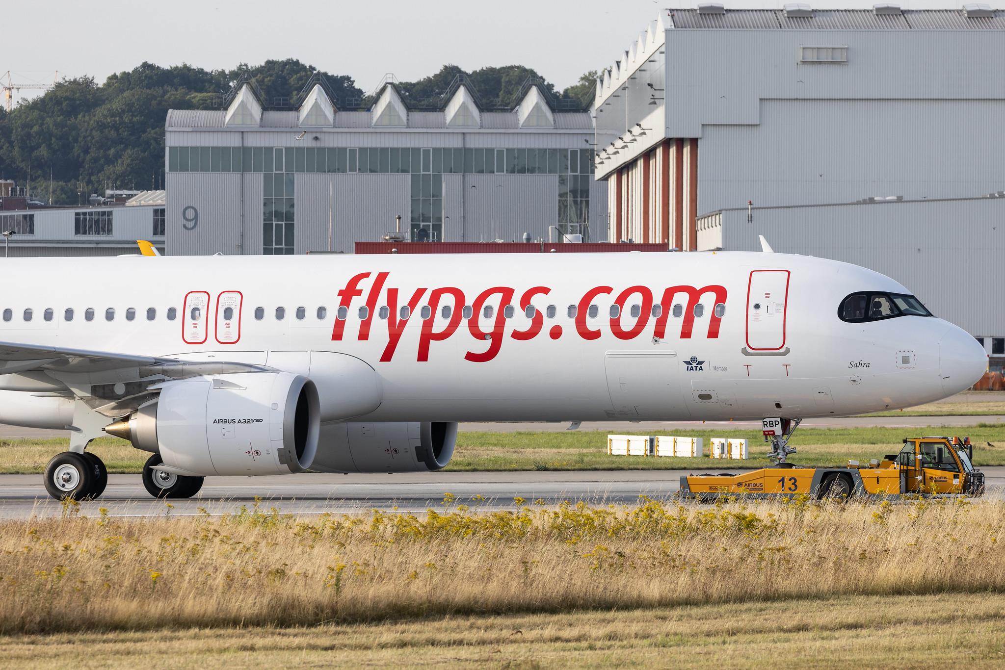 Hamburg Finkenwerder: Pegasus (PC / PGT) | Airbus A321-251NX A21N | D-AVZK | TC-RBP | MSN 10962