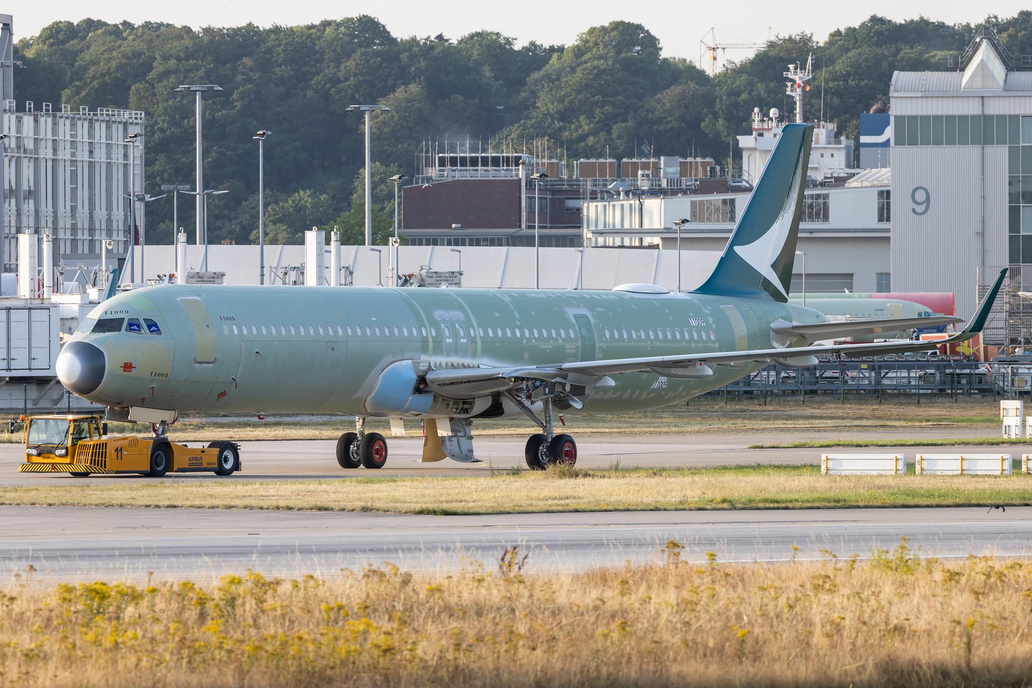 Hamburg Finkenwerder: Cathay Pacific (CX / CPA) | Airbus A321-251NX A21N | D- | MSN 11009