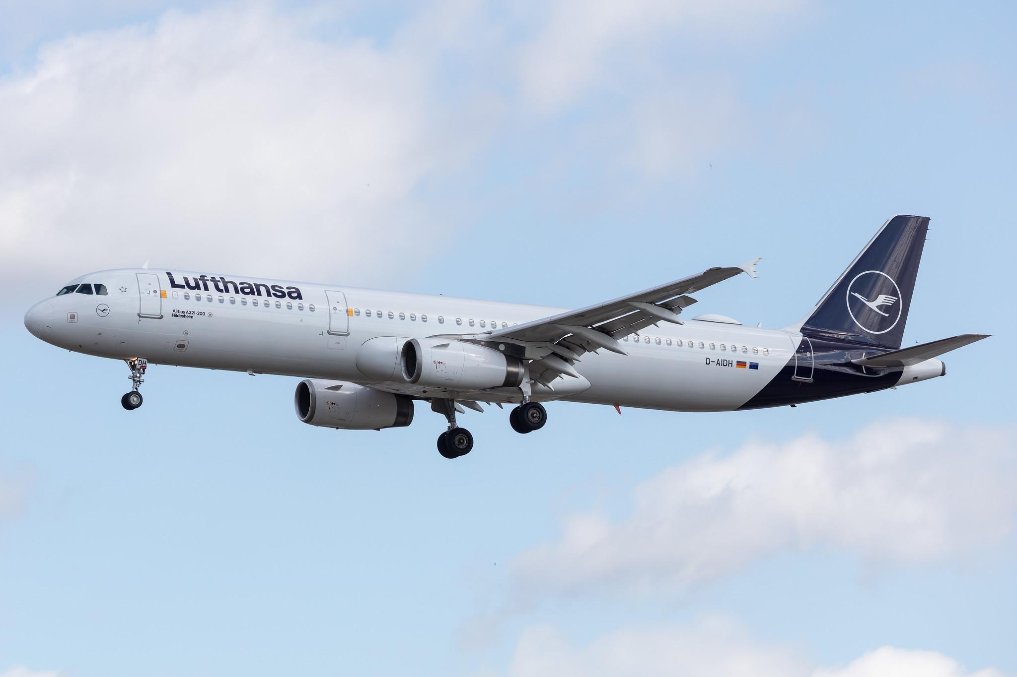 Frankfurt Airport: Lufthansa (LH / DLH) |  Airbus A321-231 A321 | D-AIDH | MSN 4710
