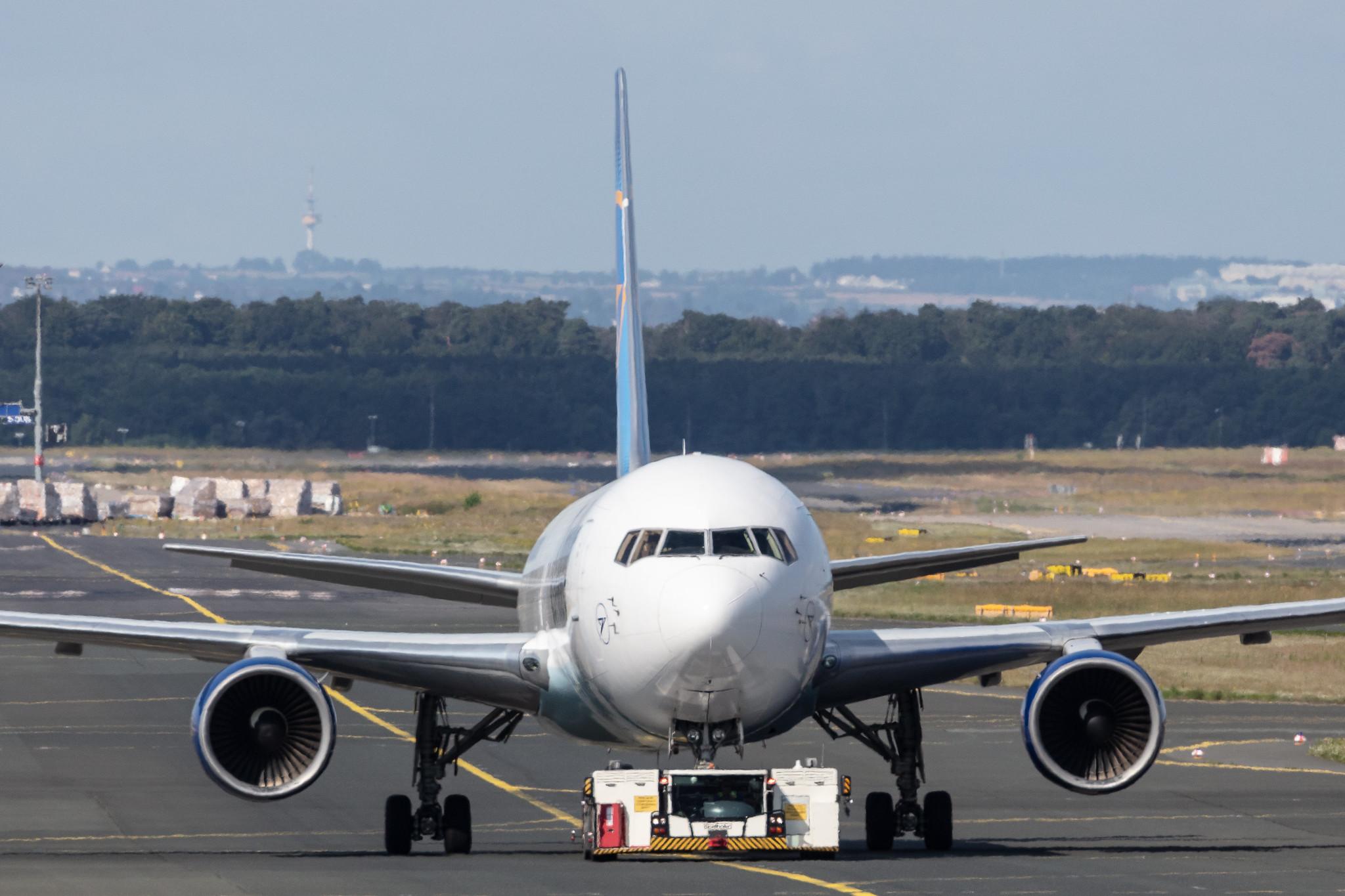 Frankfurt Airport: Condor (DE / CFG) |  Boeing 767-330(ER) B763 | D-ABUI | MSN 26988